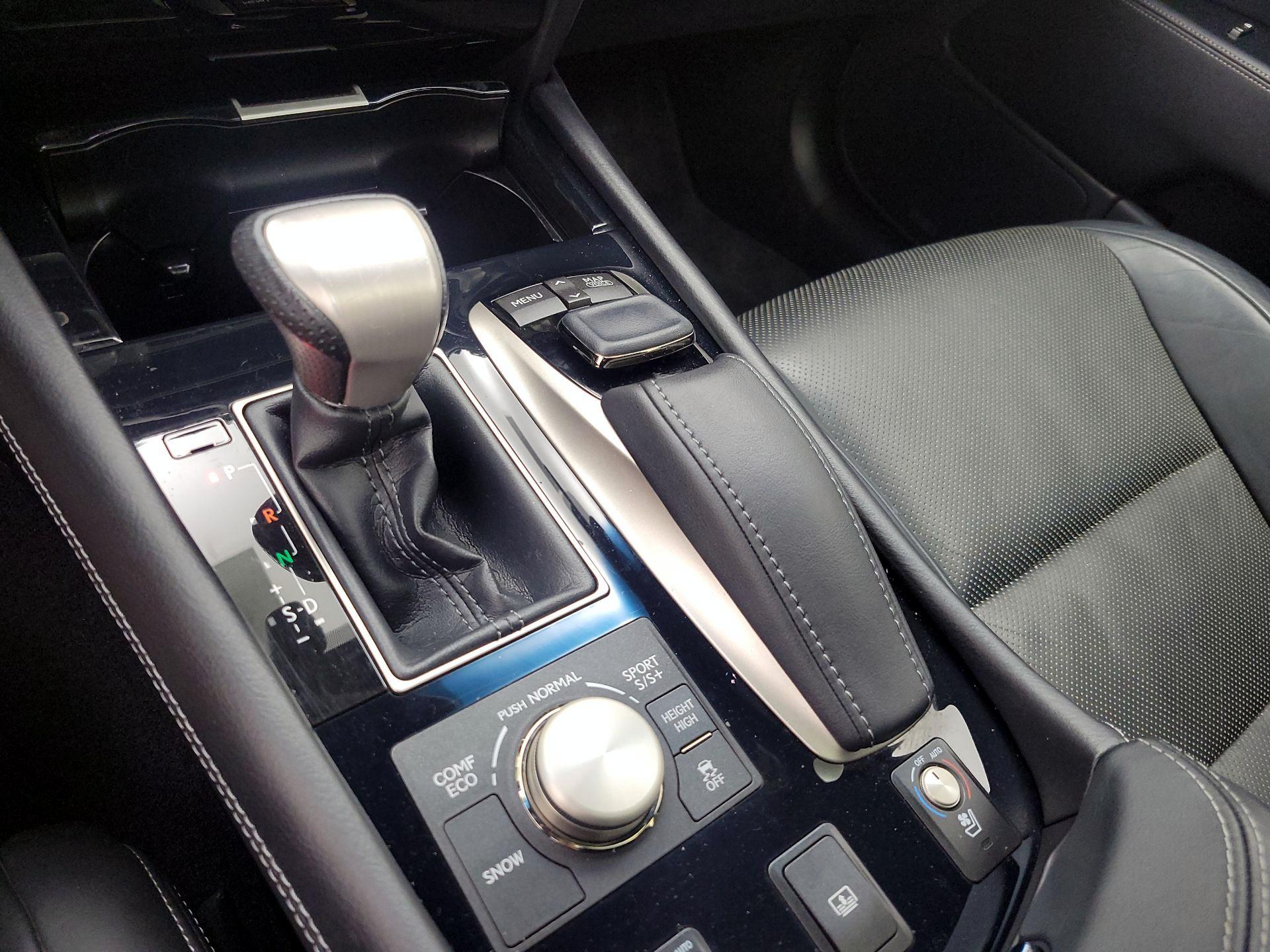 Thumbnail: 2015 Lexus LS - 17