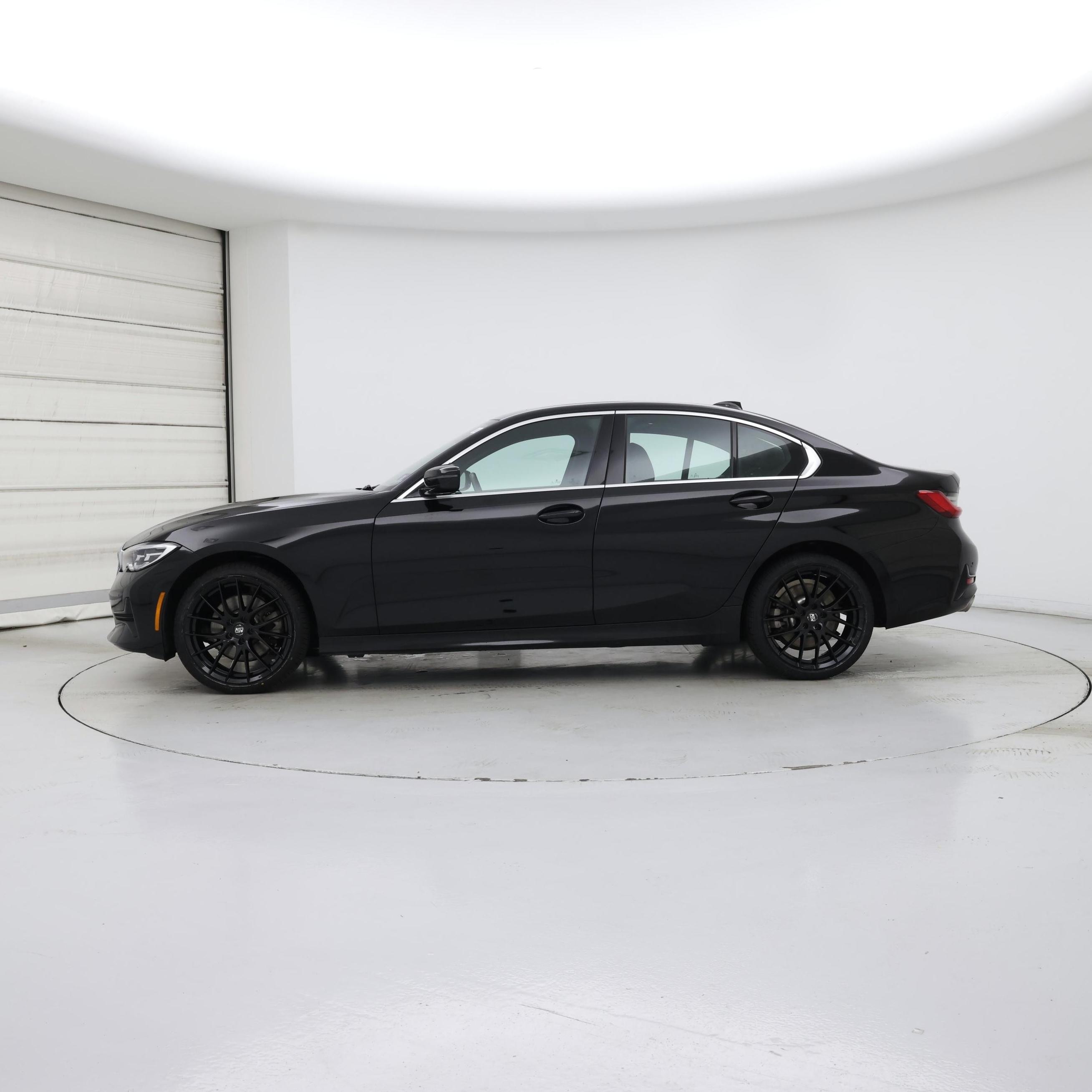 Thumbnail: 2019 BMW 3 Series - 3