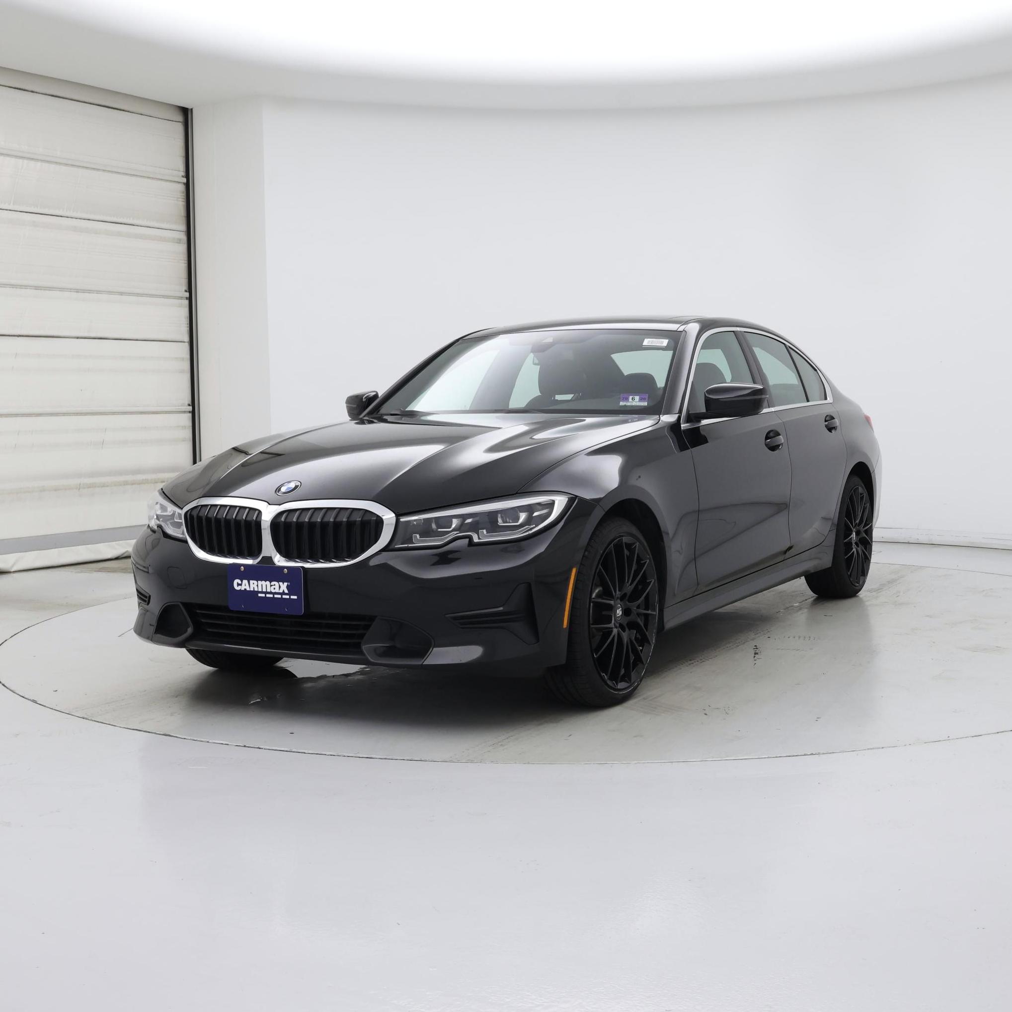 Thumbnail: 2019 BMW 3 Series - 4