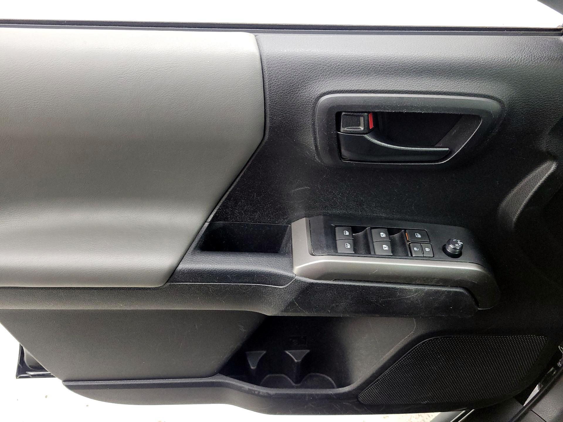 Thumbnail: 2023 Toyota Tacoma - 12