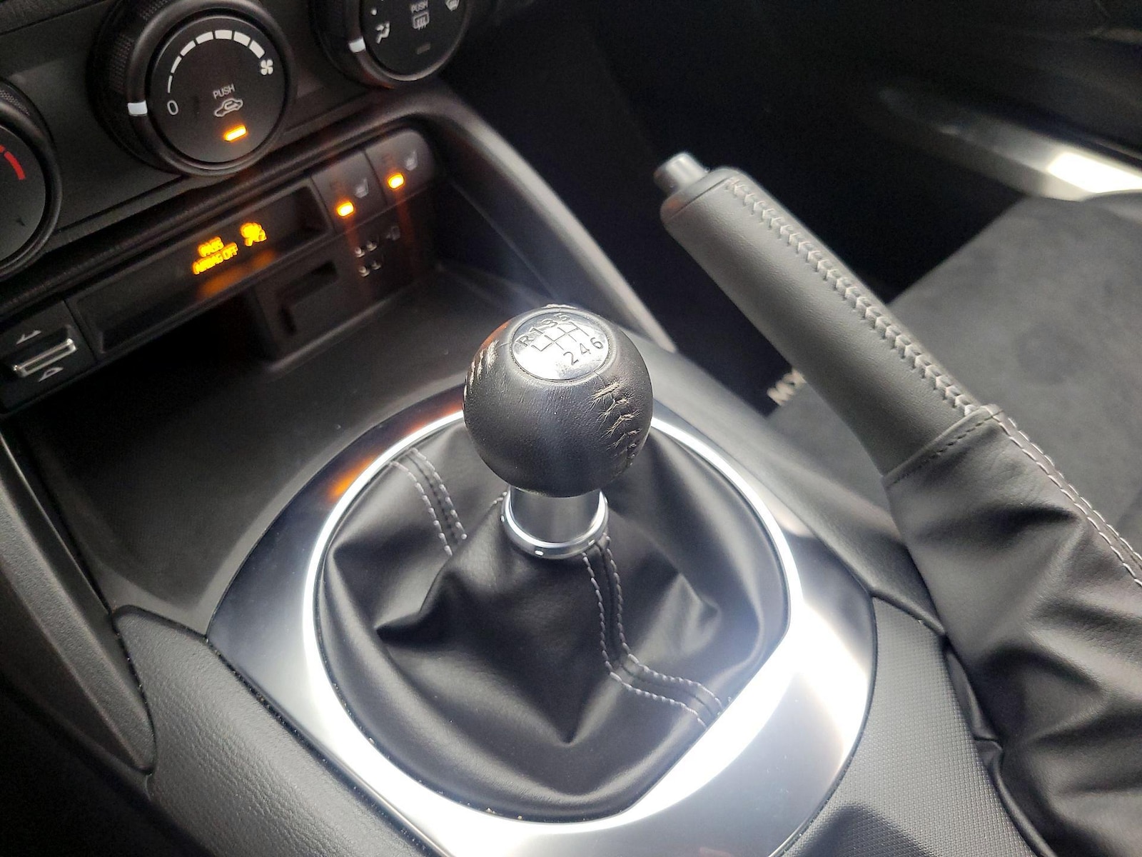 2023 Mazda MX-5 Miata RF Club - Photo 17
