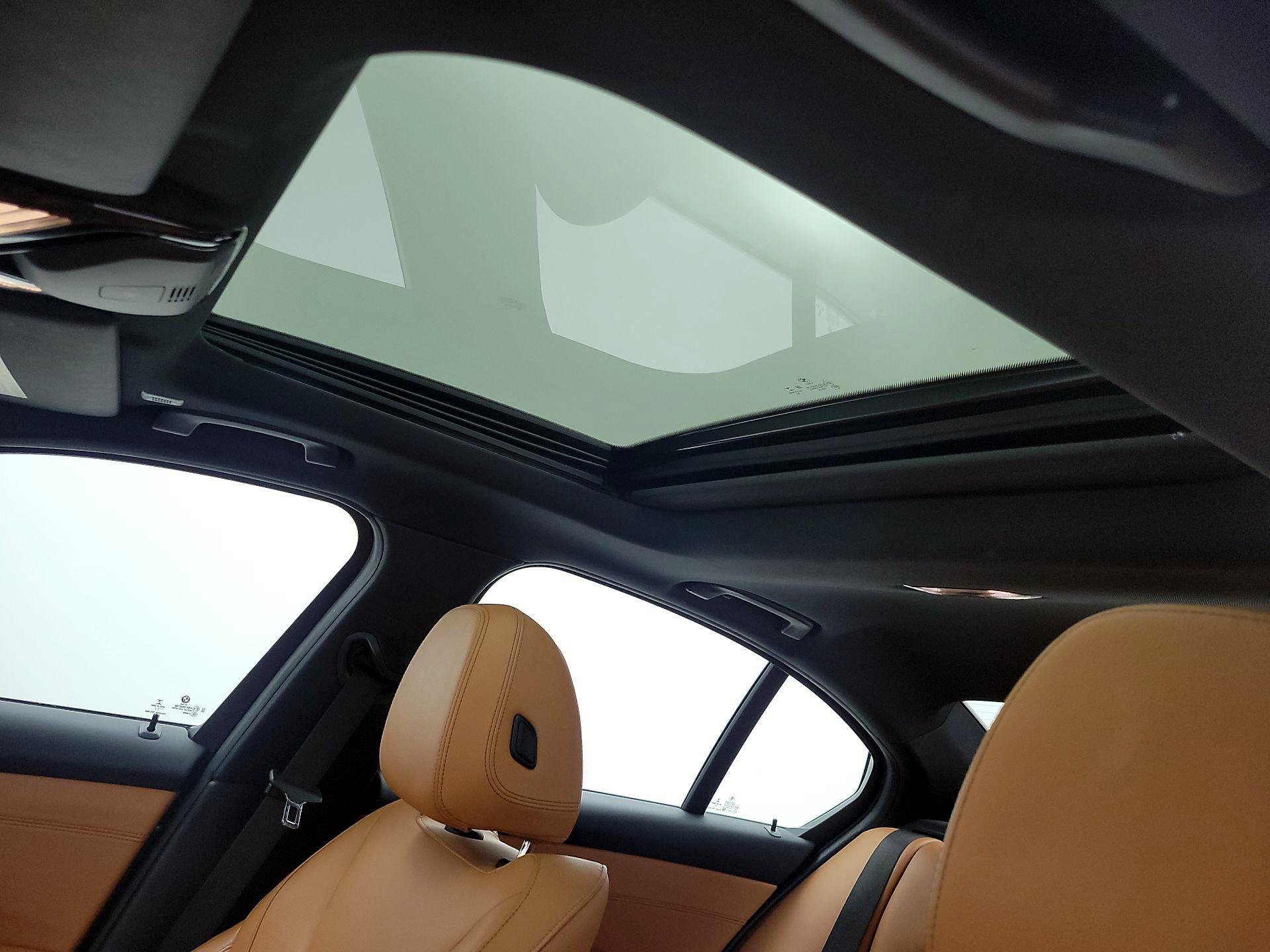 Thumbnail: 2021 BMW 3 Series - 19