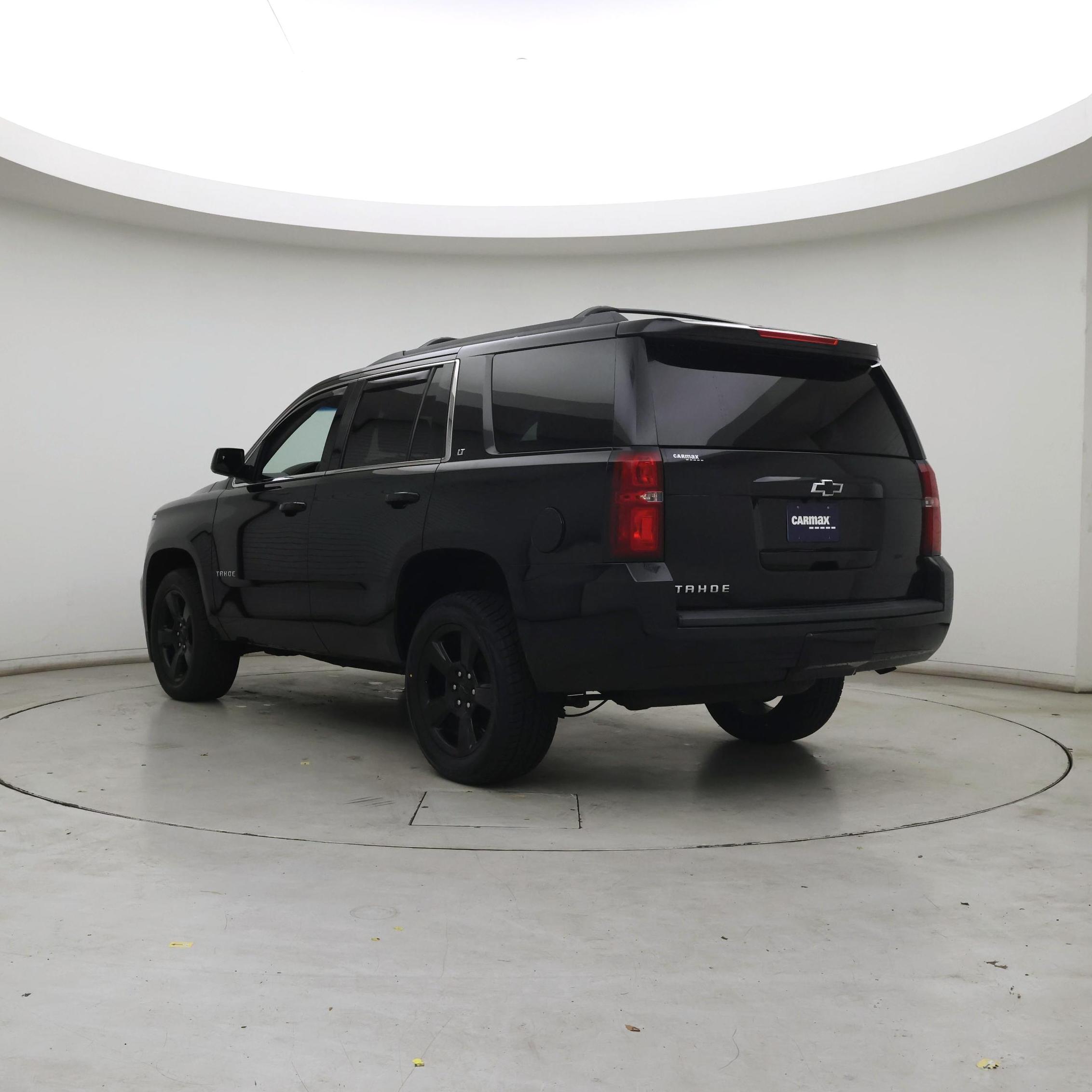 Thumbnail: 2017 Chevrolet Tahoe - 2