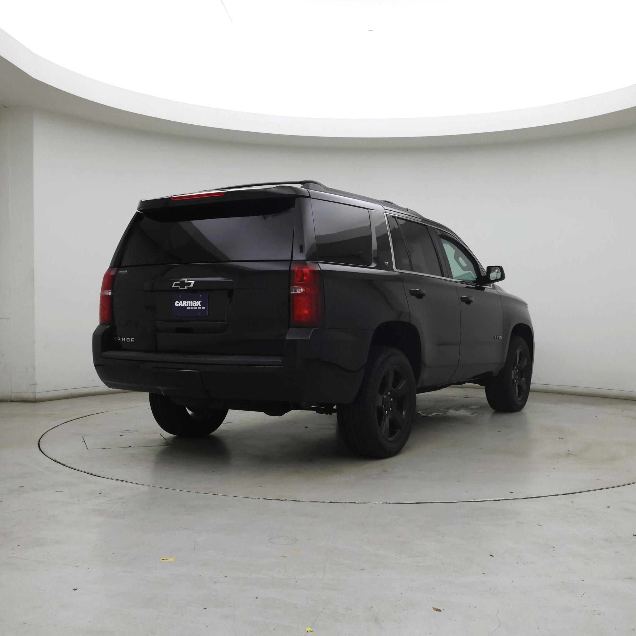 Thumbnail: 2017 Chevrolet Tahoe - 8