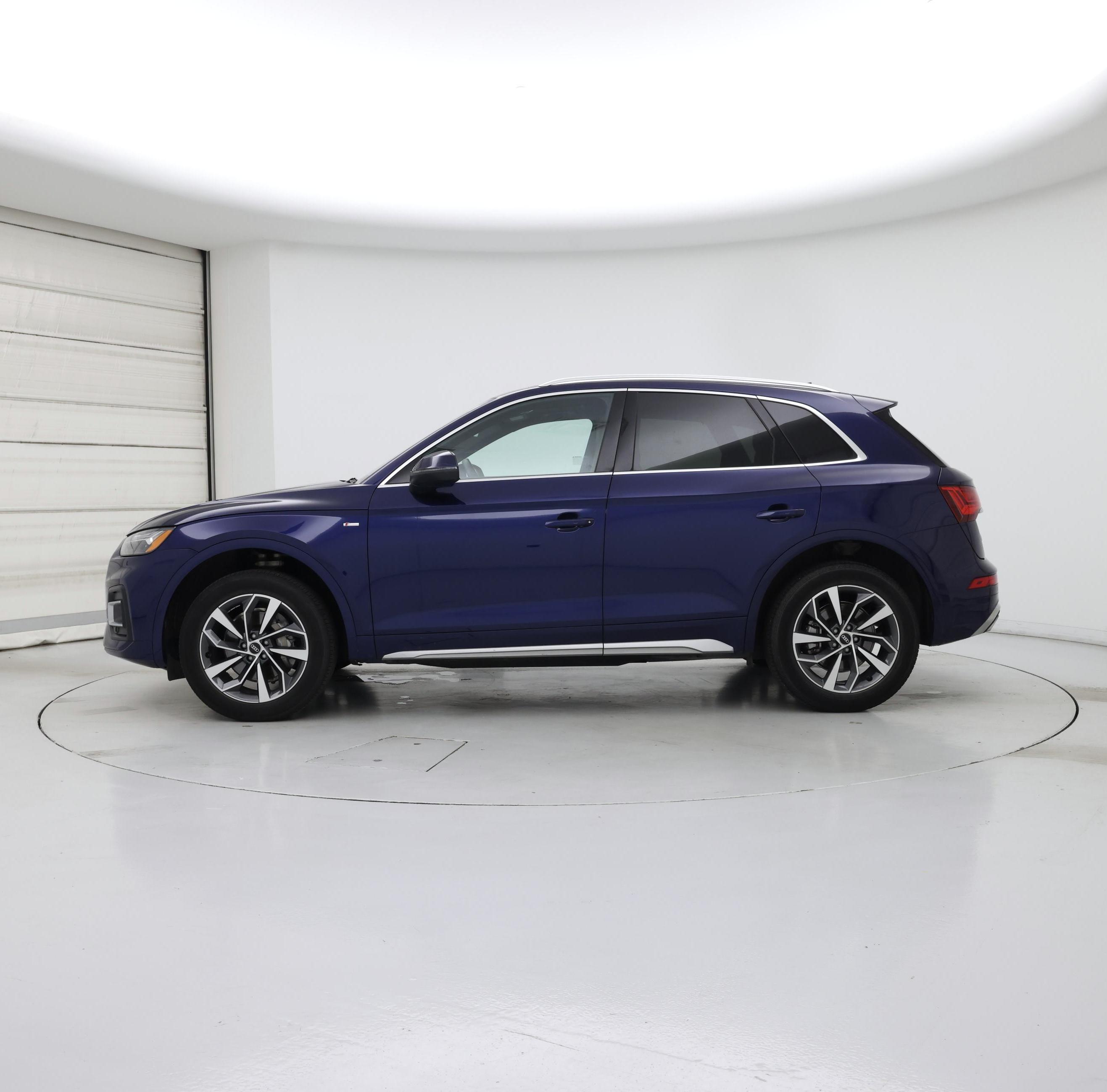Thumbnail: 2023 Audi Q5 - 3
