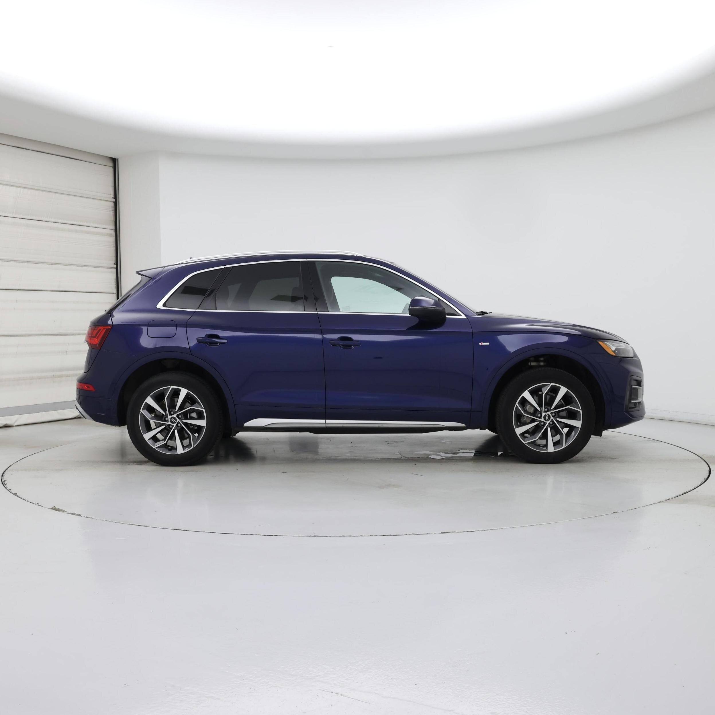 Thumbnail: 2023 Audi Q5 - 7