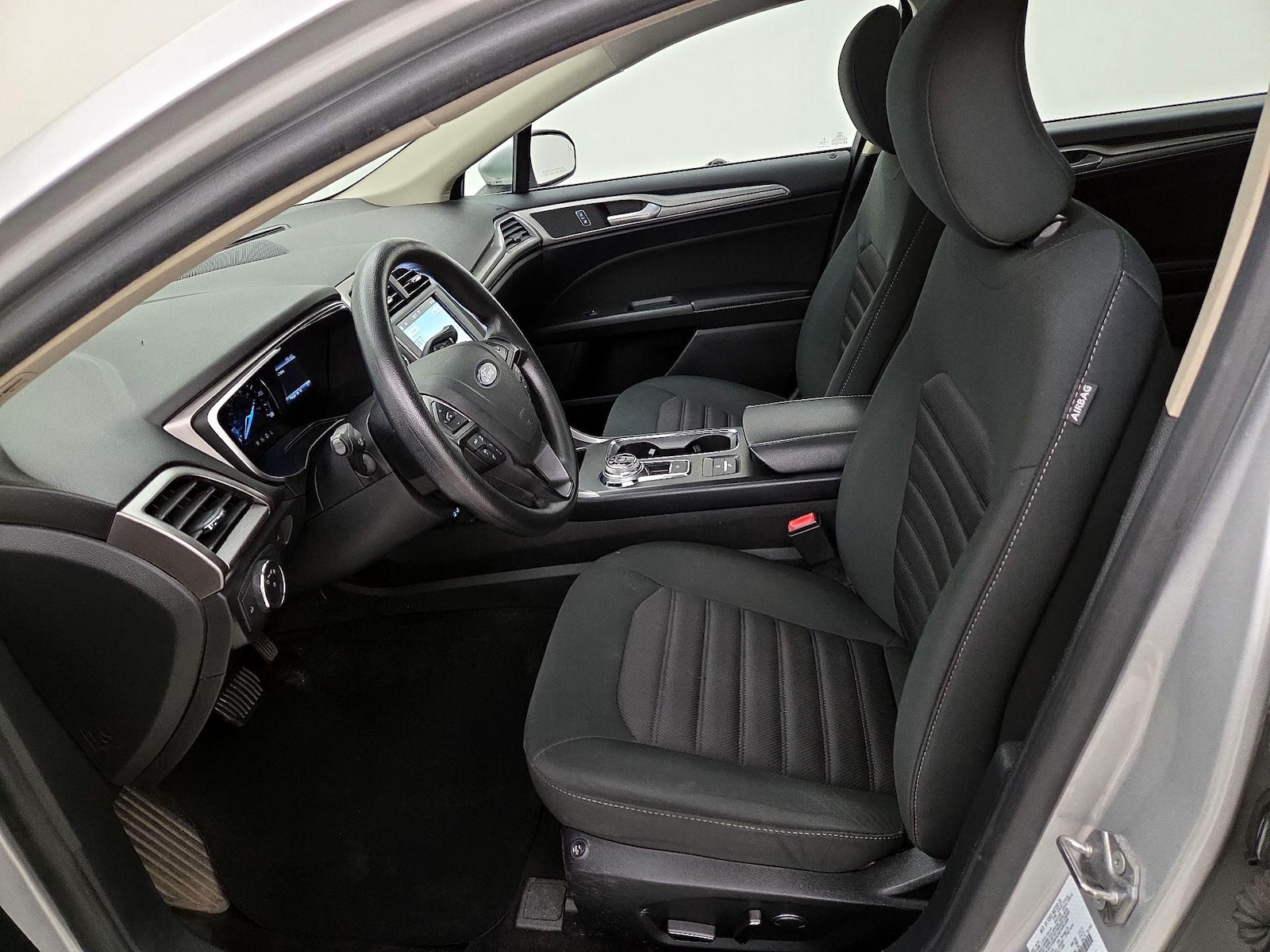 2019 Ford Fusion Hybrid SE - Photo 12