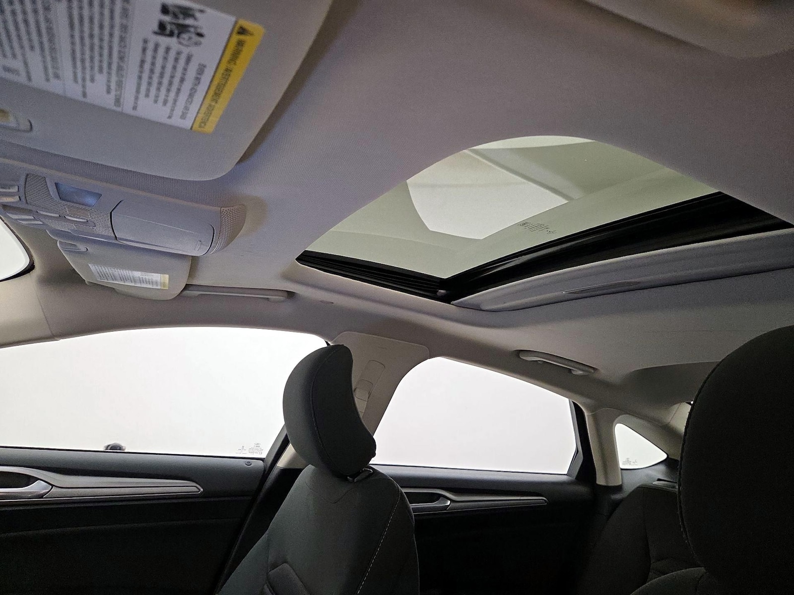 2019 Ford Fusion Hybrid SE - Photo 20