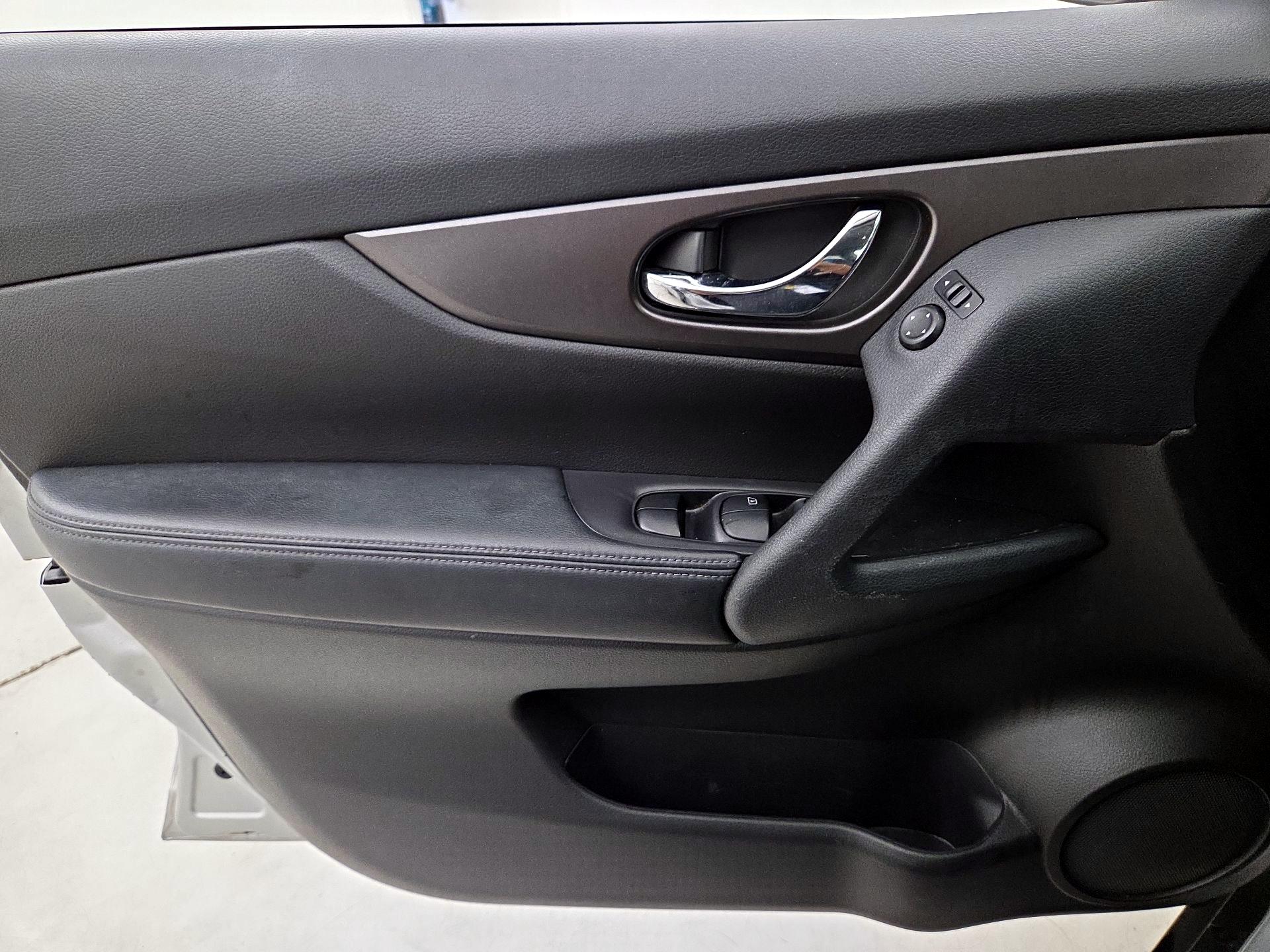 Thumbnail: 2014 Nissan Rogue - 12