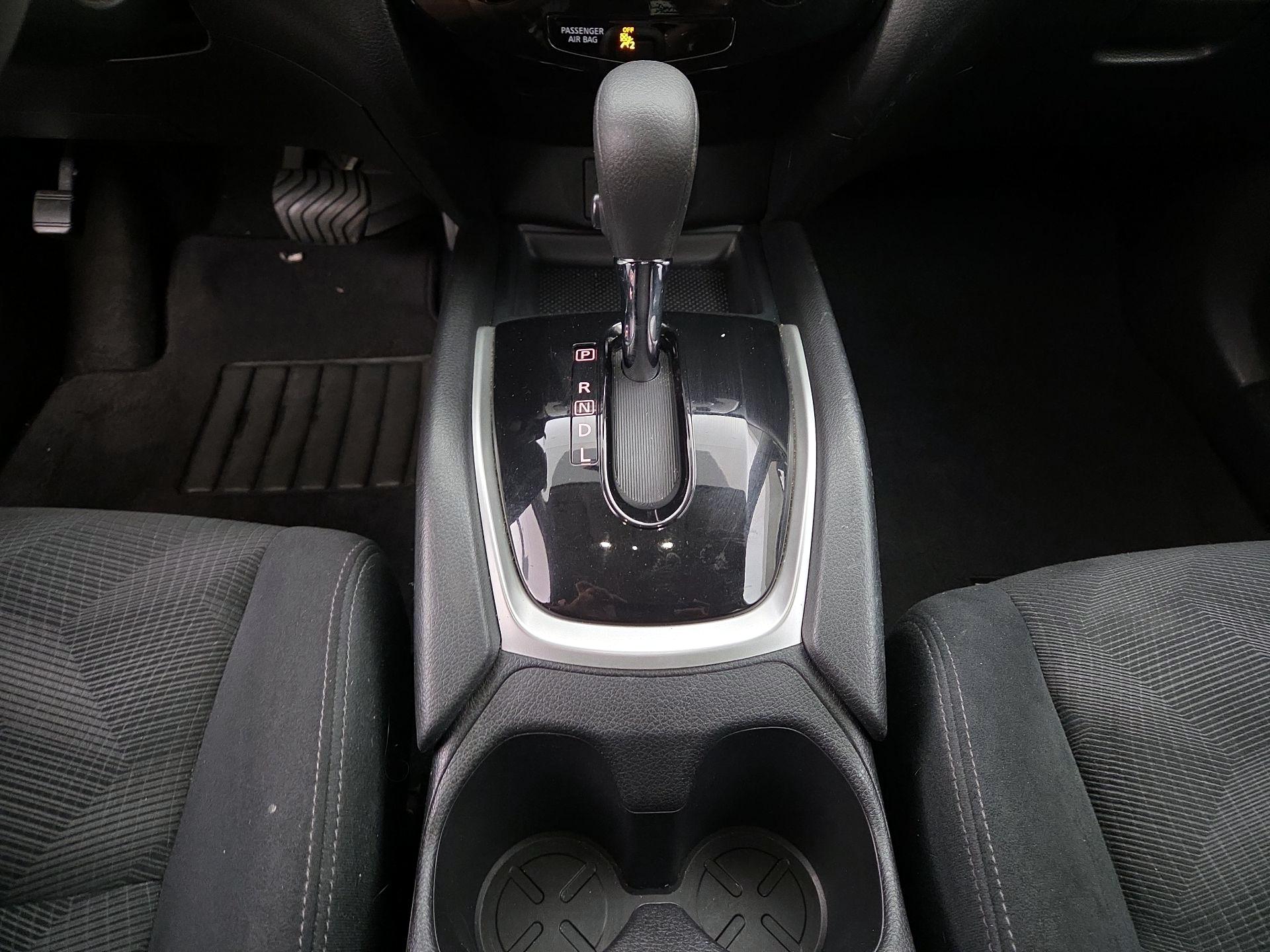 Thumbnail: 2014 Nissan Rogue - 17