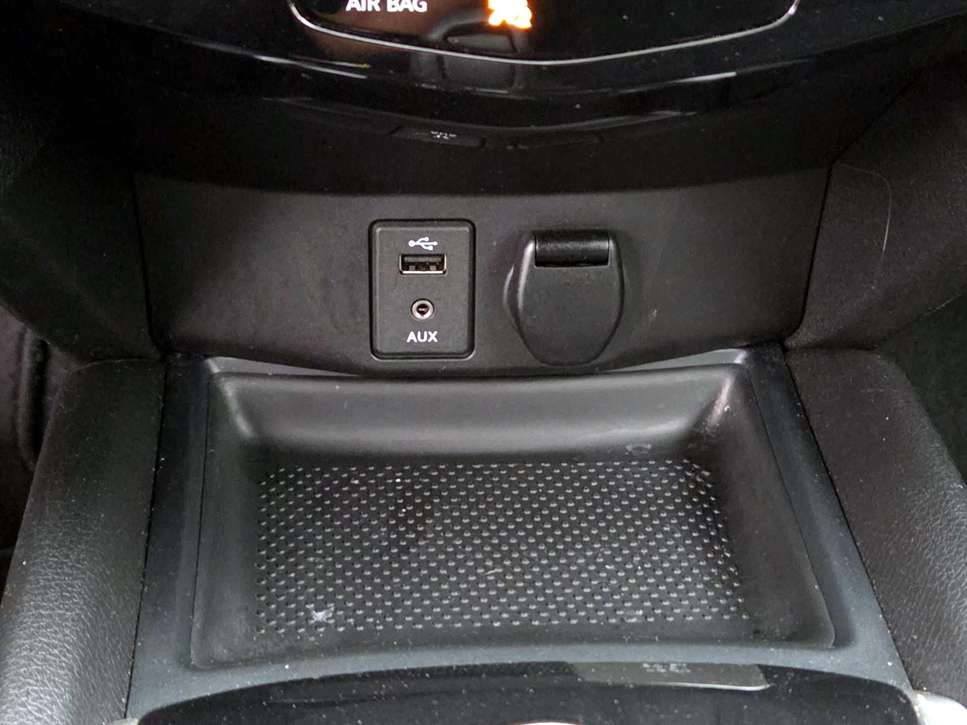 Thumbnail: 2014 Nissan Rogue - 18