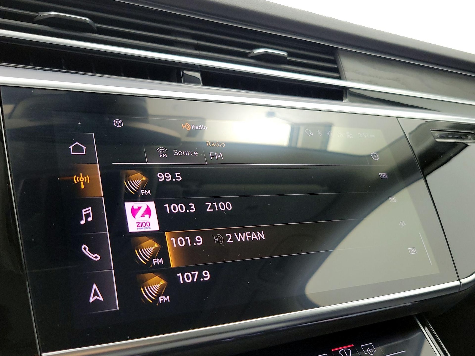 2022 Audi A8 Base - Photo 17