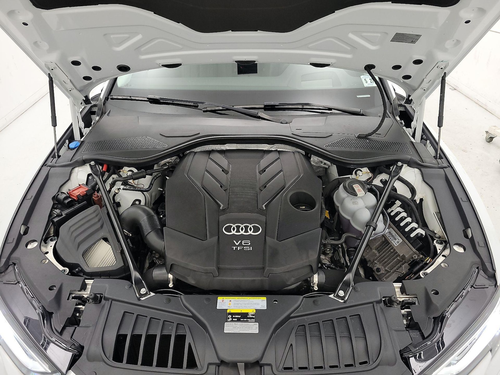 2022 Audi A8 Base - Photo 23