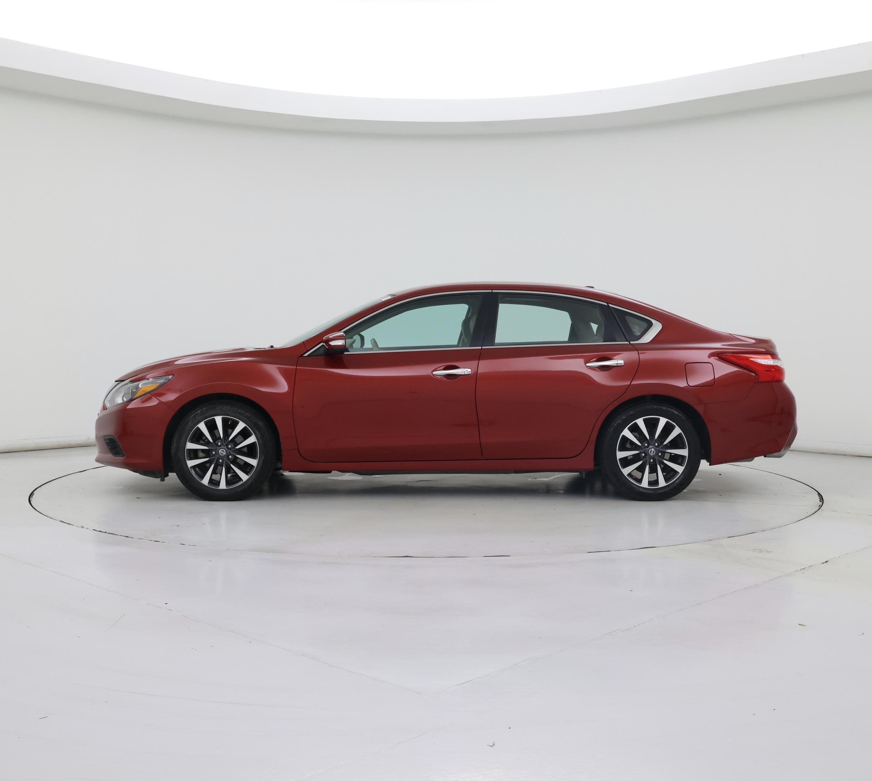 Thumbnail: 2016 Nissan Altima - 3