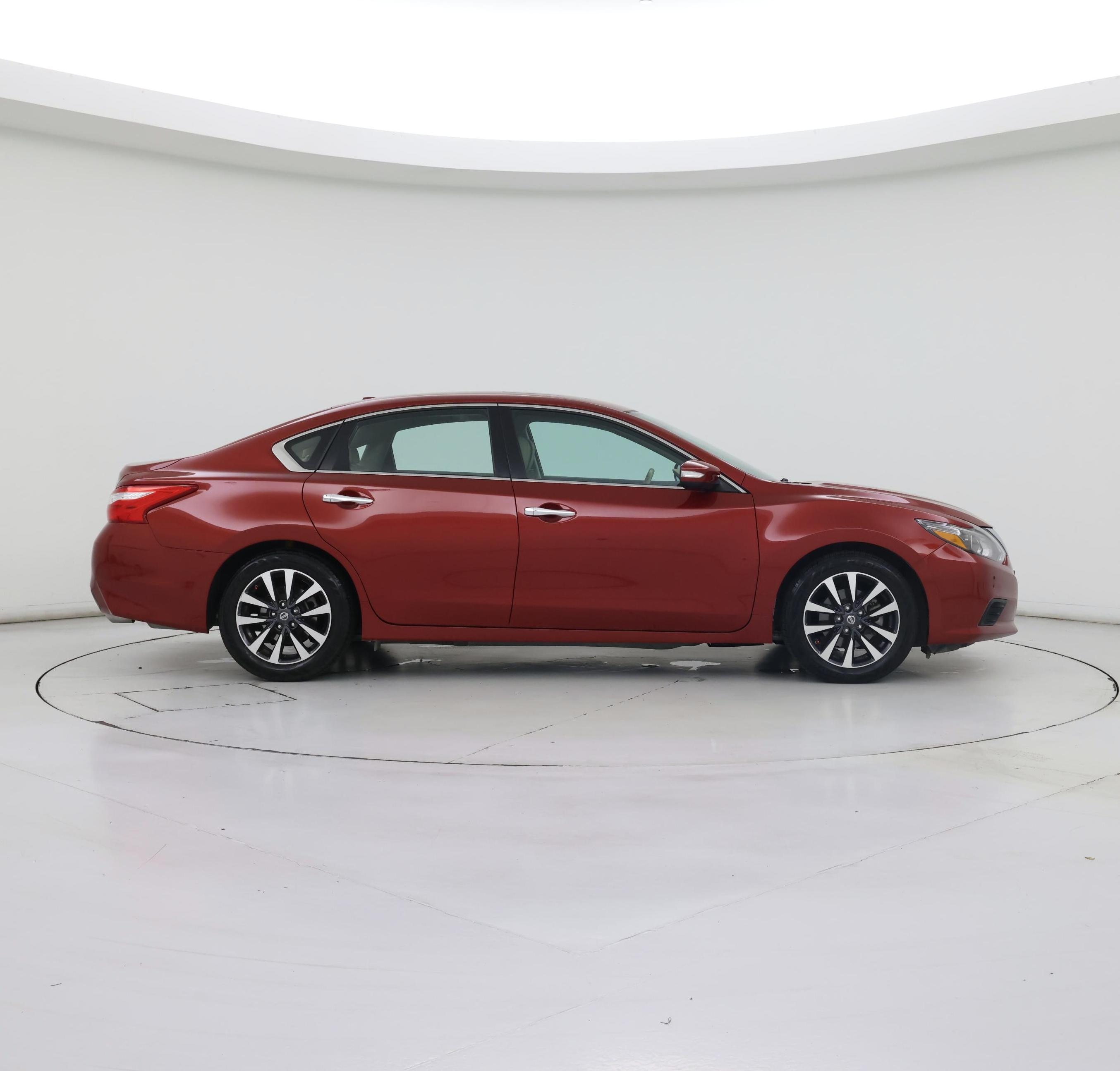 Thumbnail: 2016 Nissan Altima - 7