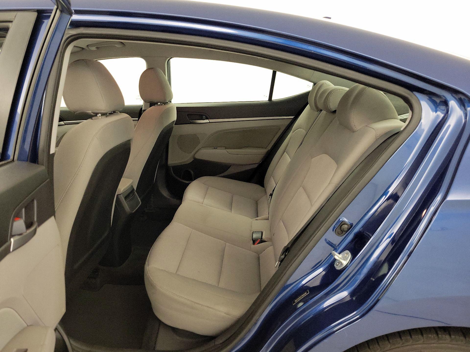 Thumbnail: 2018 Hyundai Elantra - 18