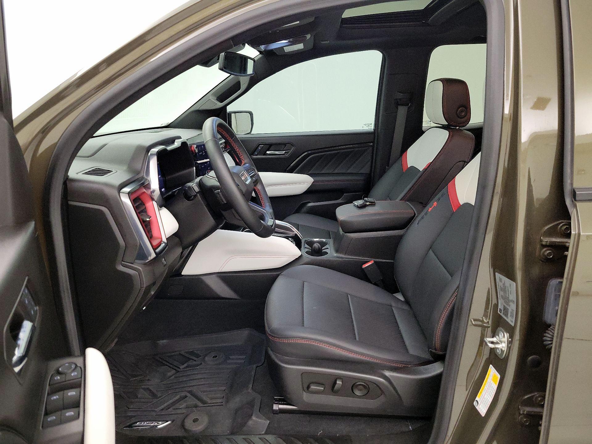 Thumbnail: 2024 GMC Canyon - 11