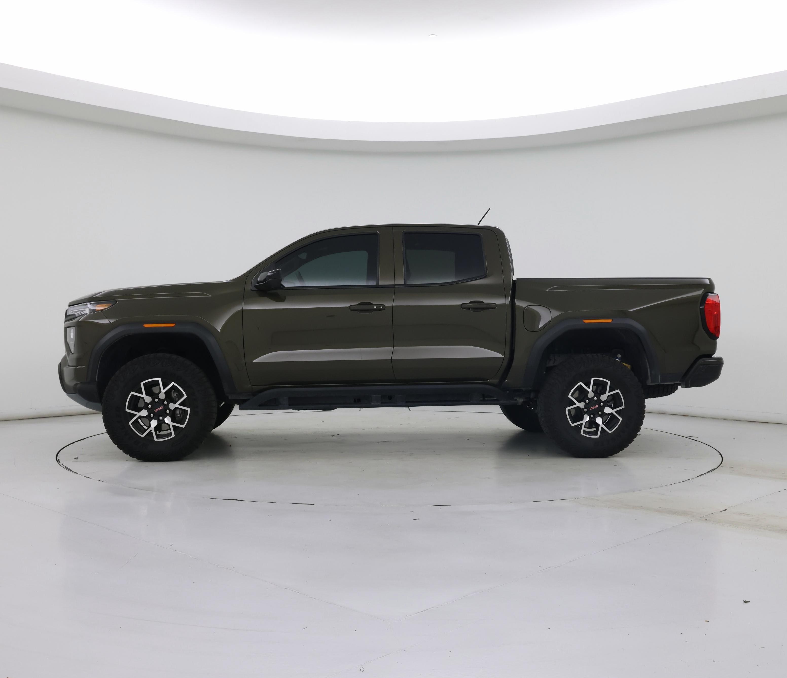 Thumbnail: 2024 GMC Canyon - 3