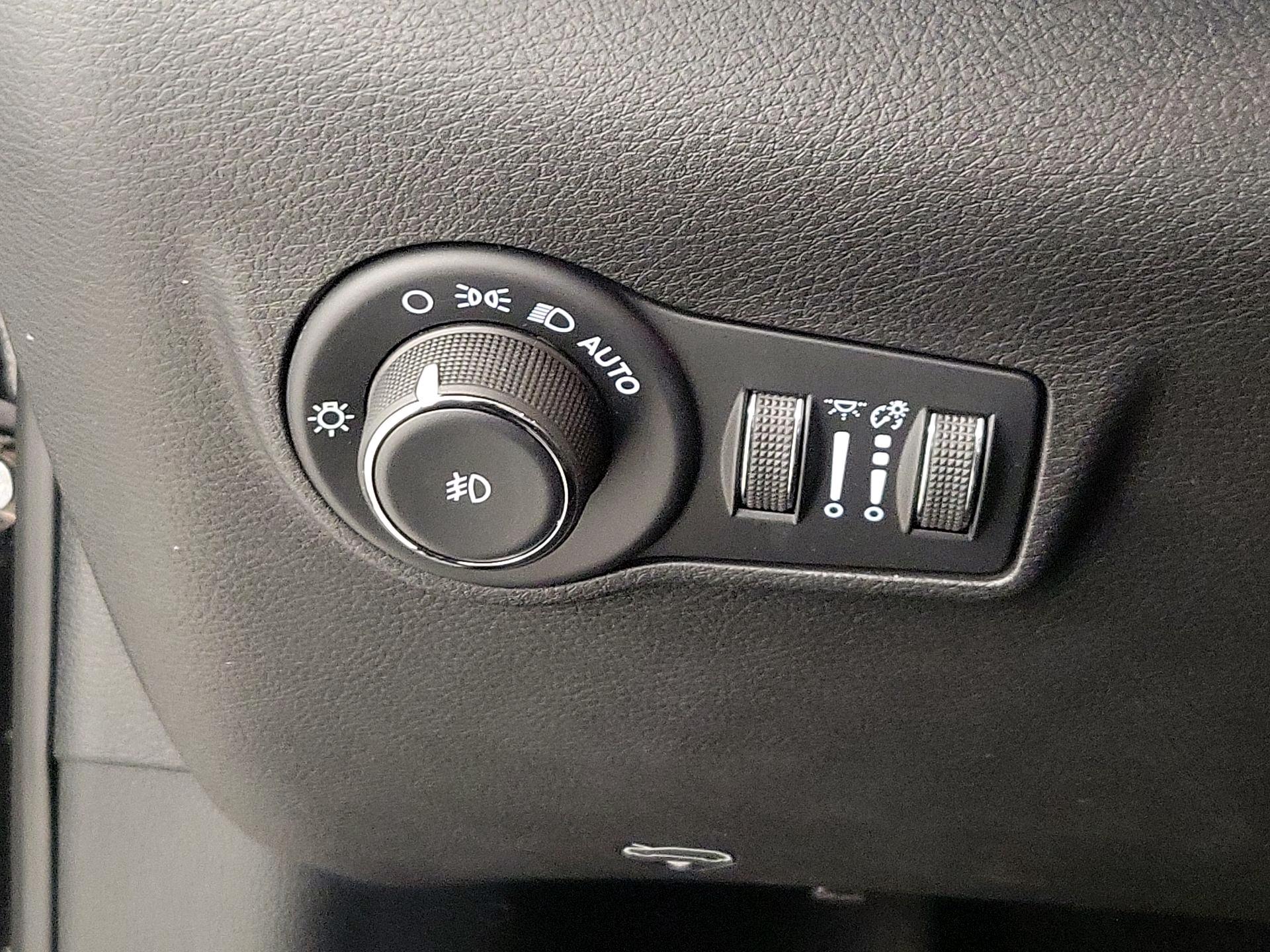 Thumbnail: 2025 Jeep Compass - 13