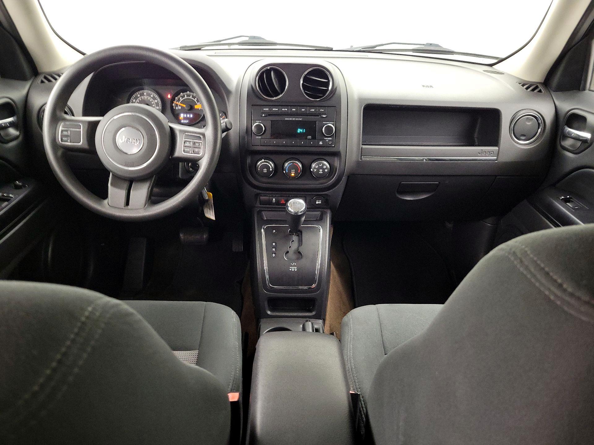 Thumbnail: 2014 Jeep Patriot - 9