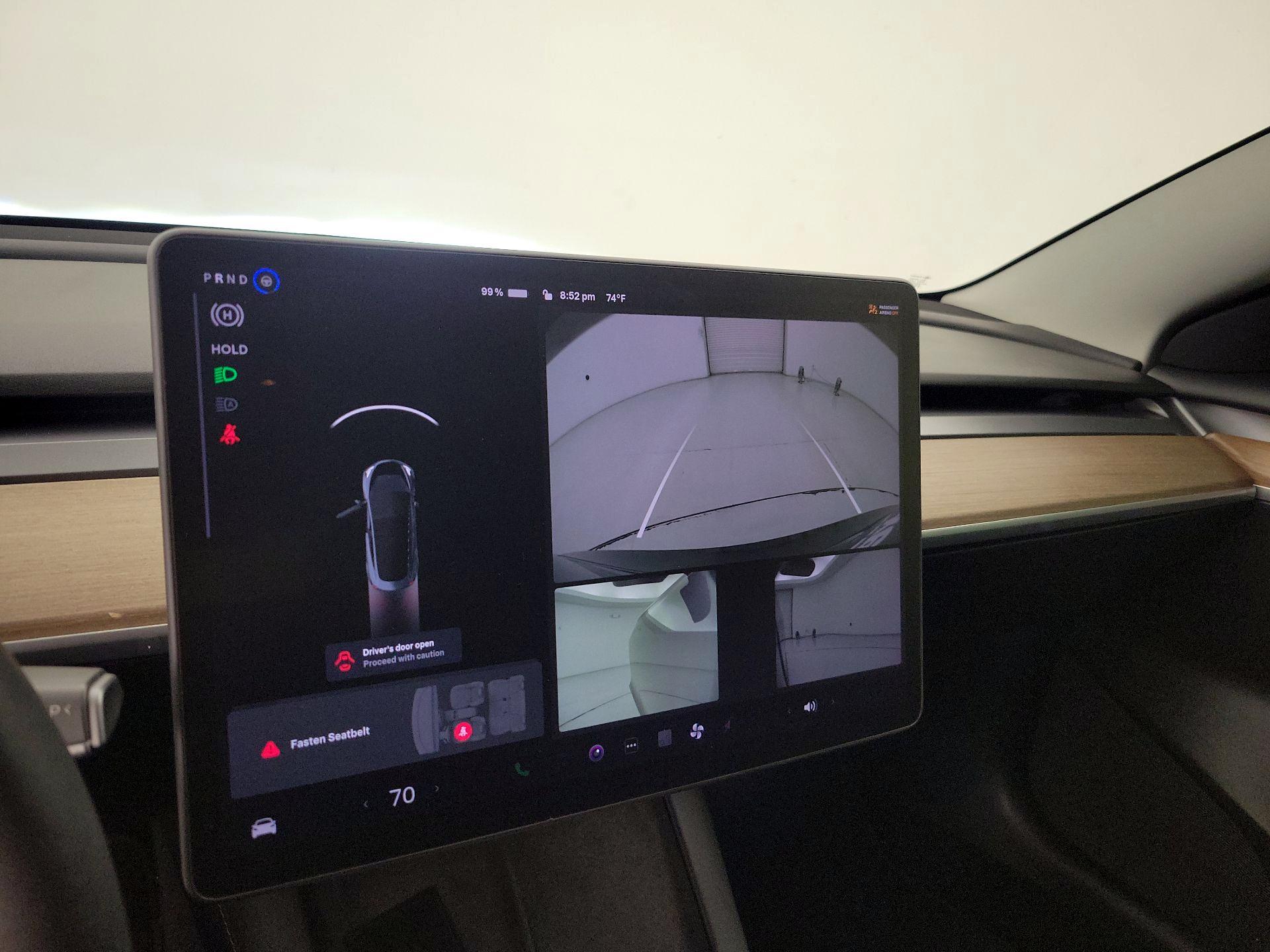 Thumbnail: 2022 Tesla Model 3 - 14