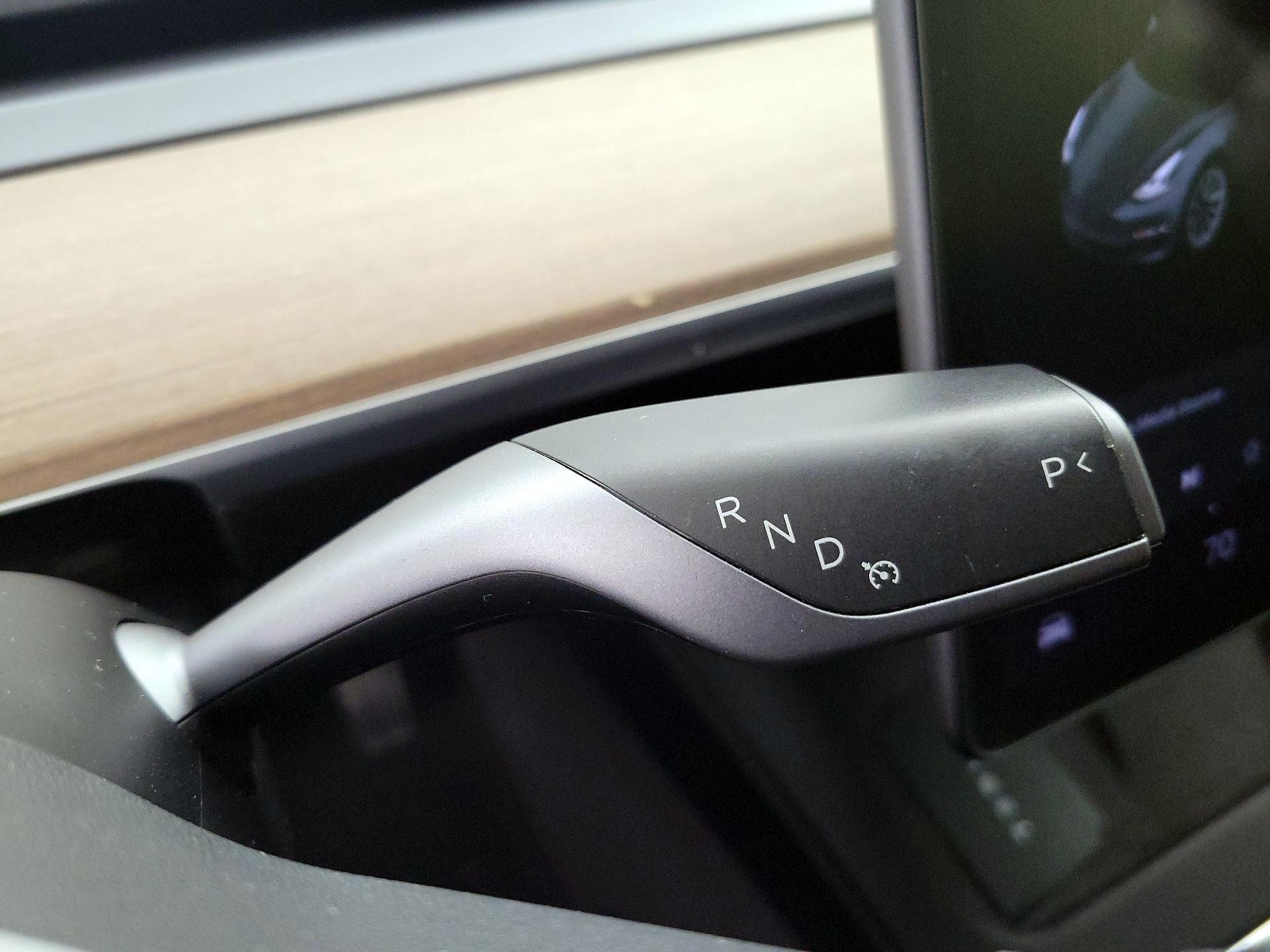 Thumbnail: 2022 Tesla Model 3 - 17