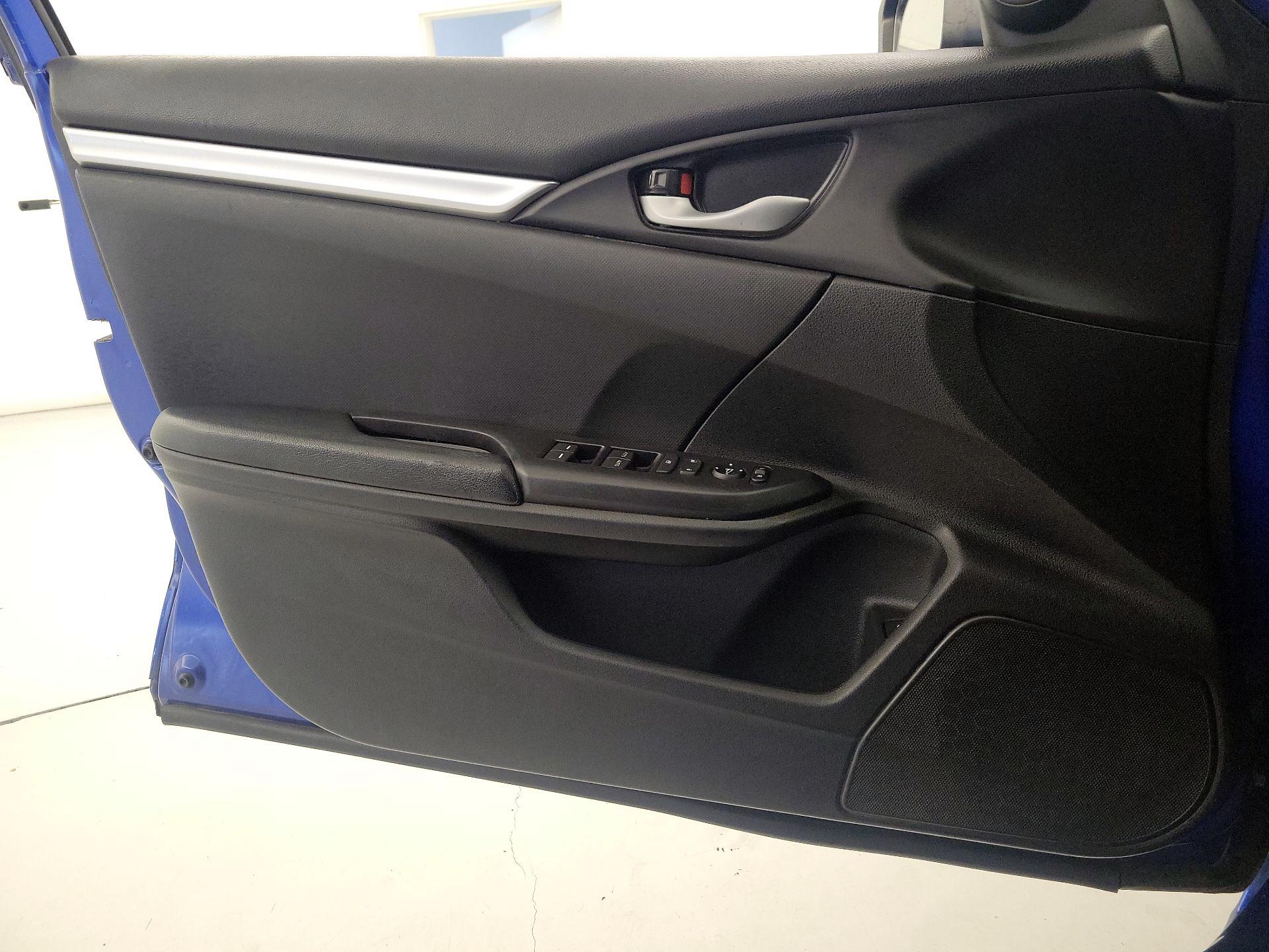 Thumbnail: 2019 Honda Civic - 12