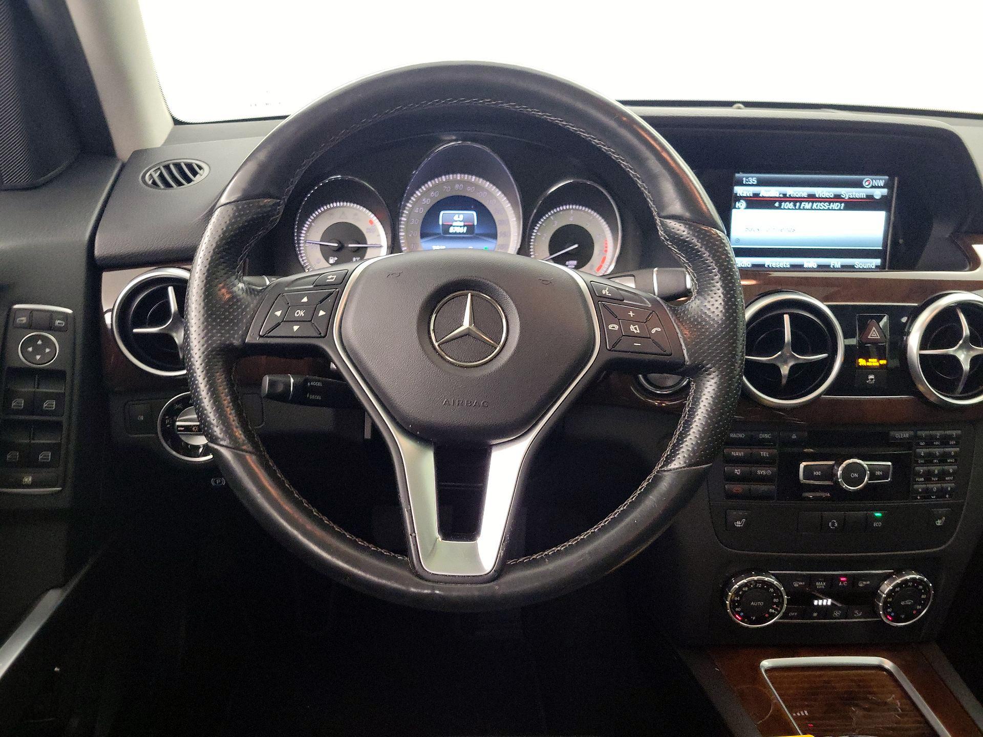 Thumbnail: 2015 Mercedes-Benz GLK - 10