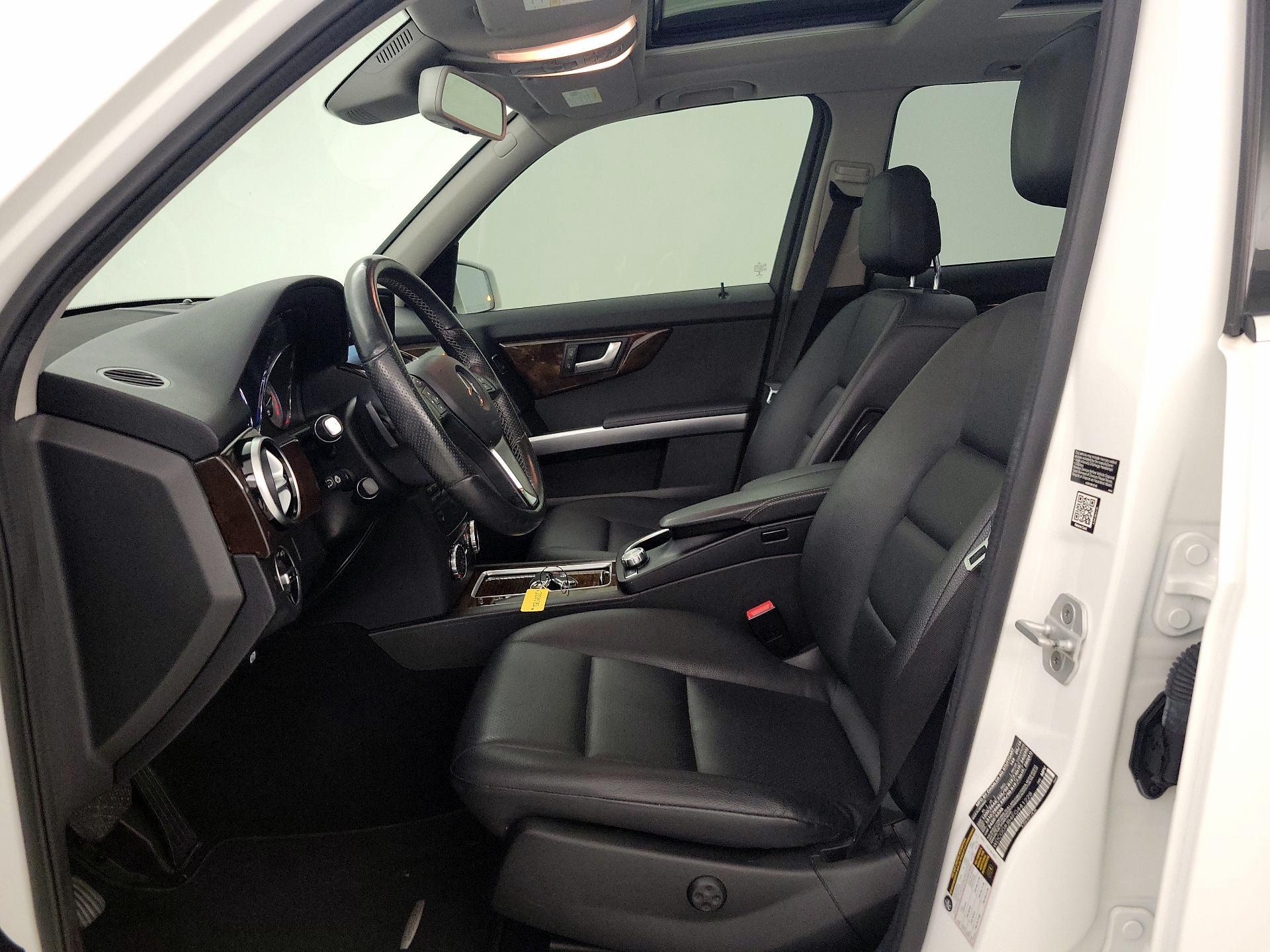 Thumbnail: 2015 Mercedes-Benz GLK - 11