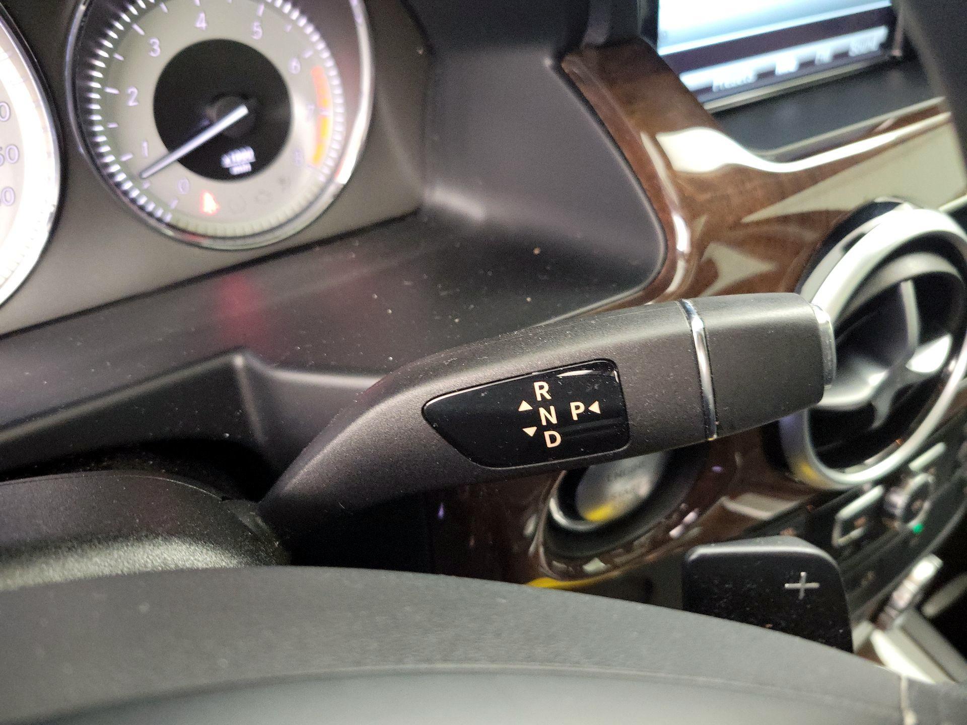 Thumbnail: 2015 Mercedes-Benz GLK - 17