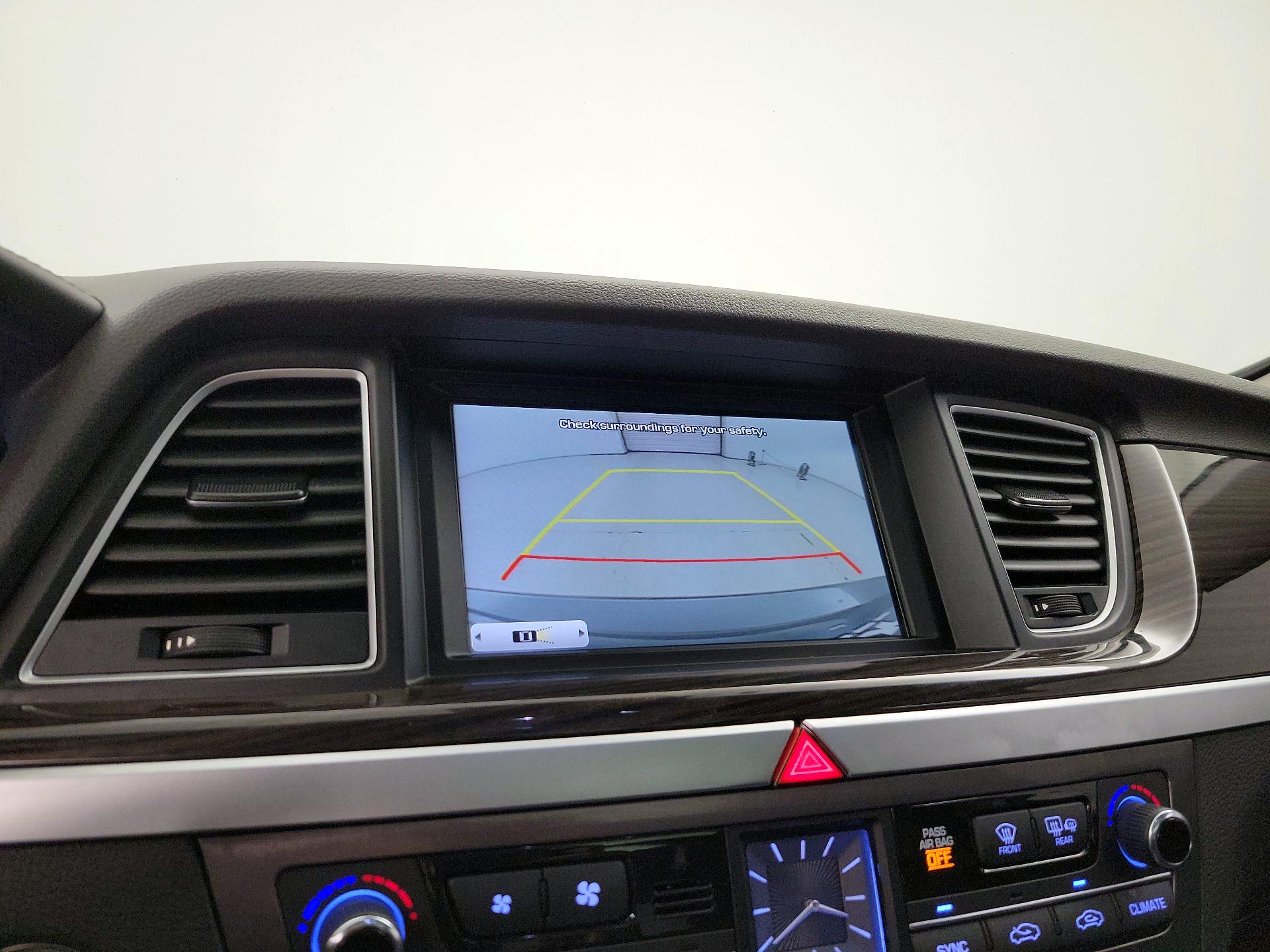 Thumbnail: 2015 Hyundai Genesis - 15