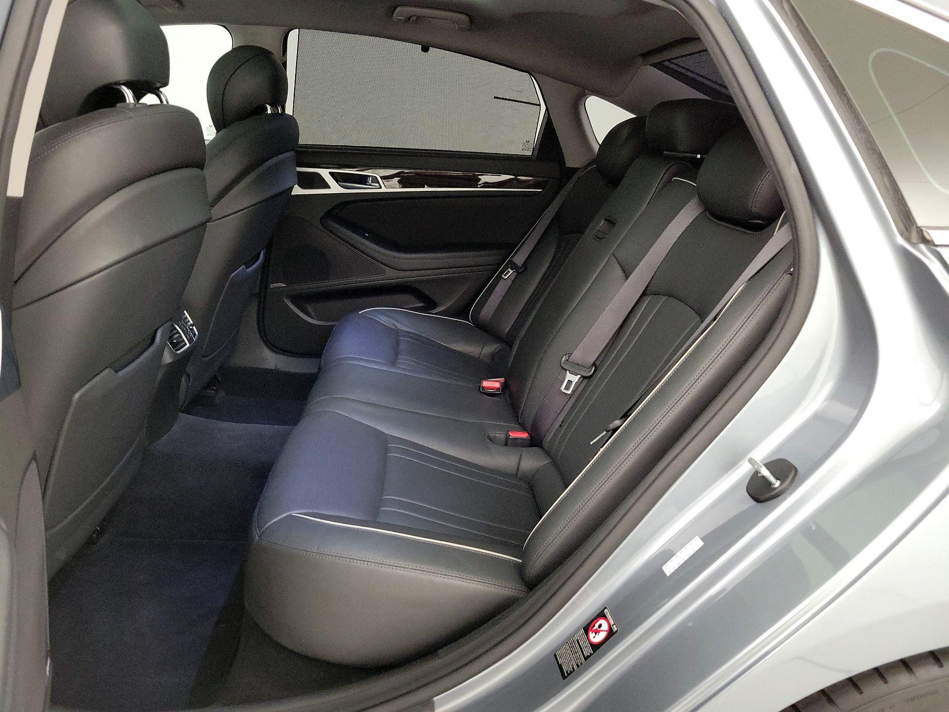 Thumbnail: 2015 Hyundai Genesis - 20