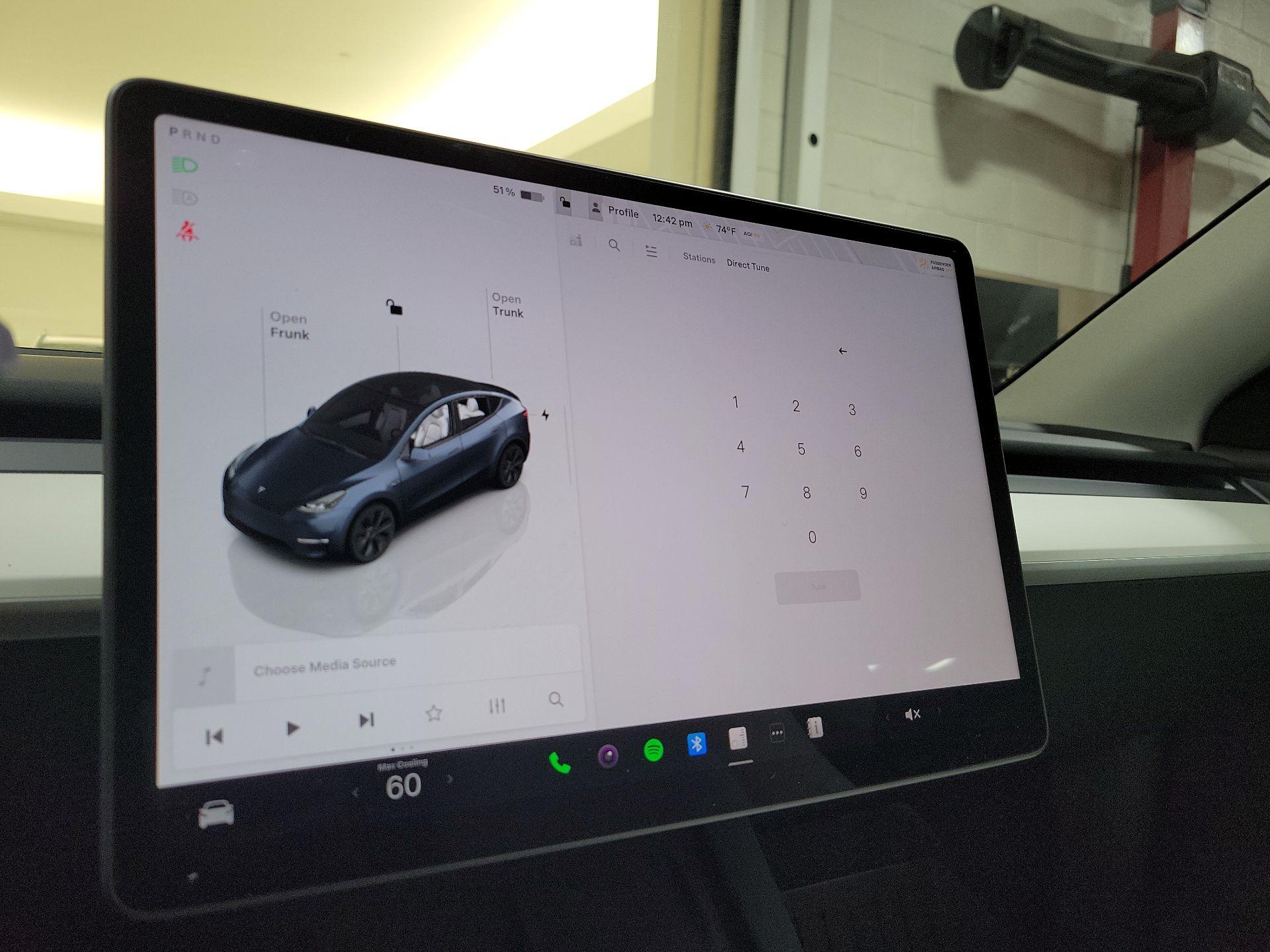 Thumbnail: 2025 Tesla Model Y - 14