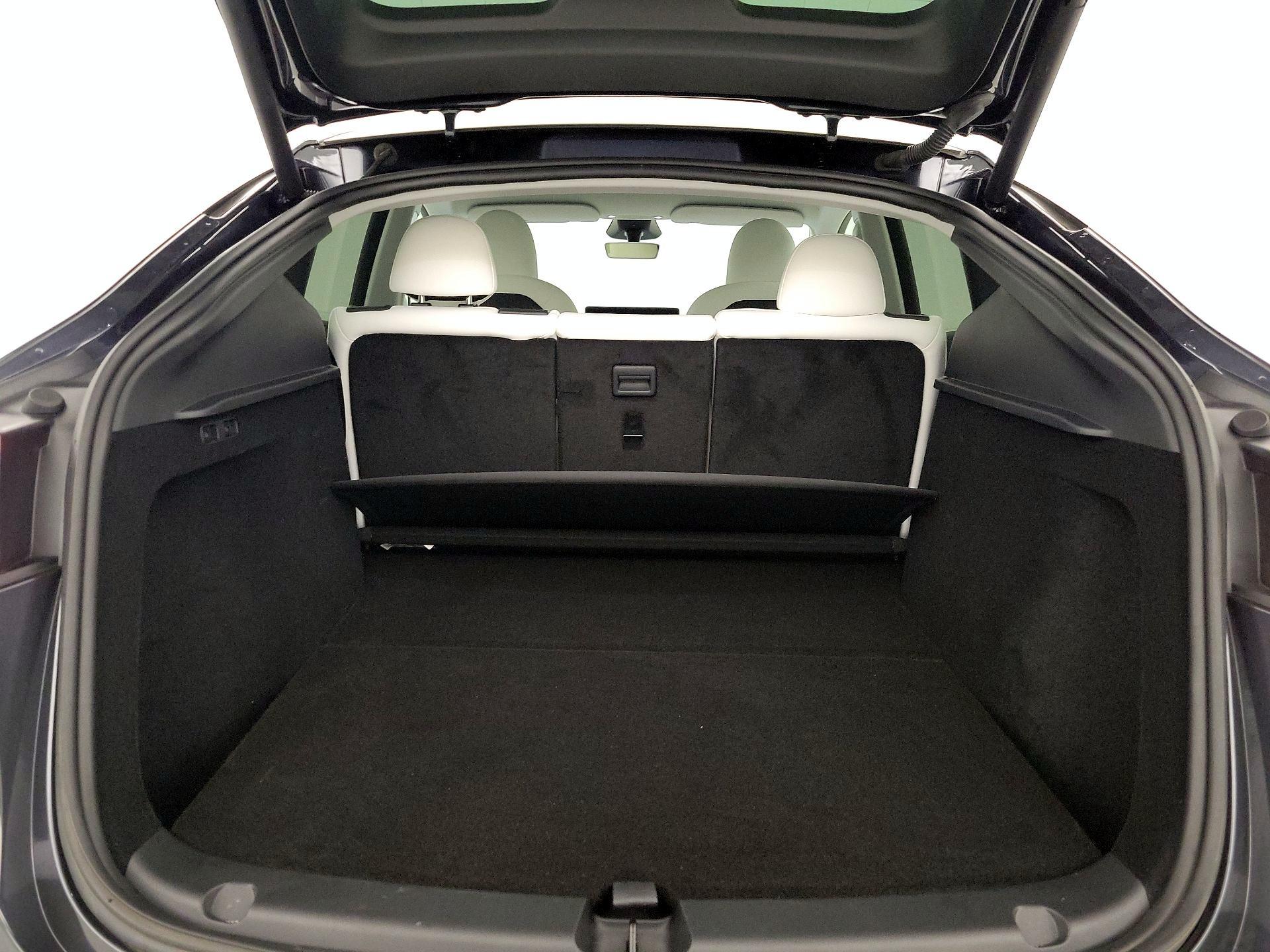 Thumbnail: 2025 Tesla Model Y - 18