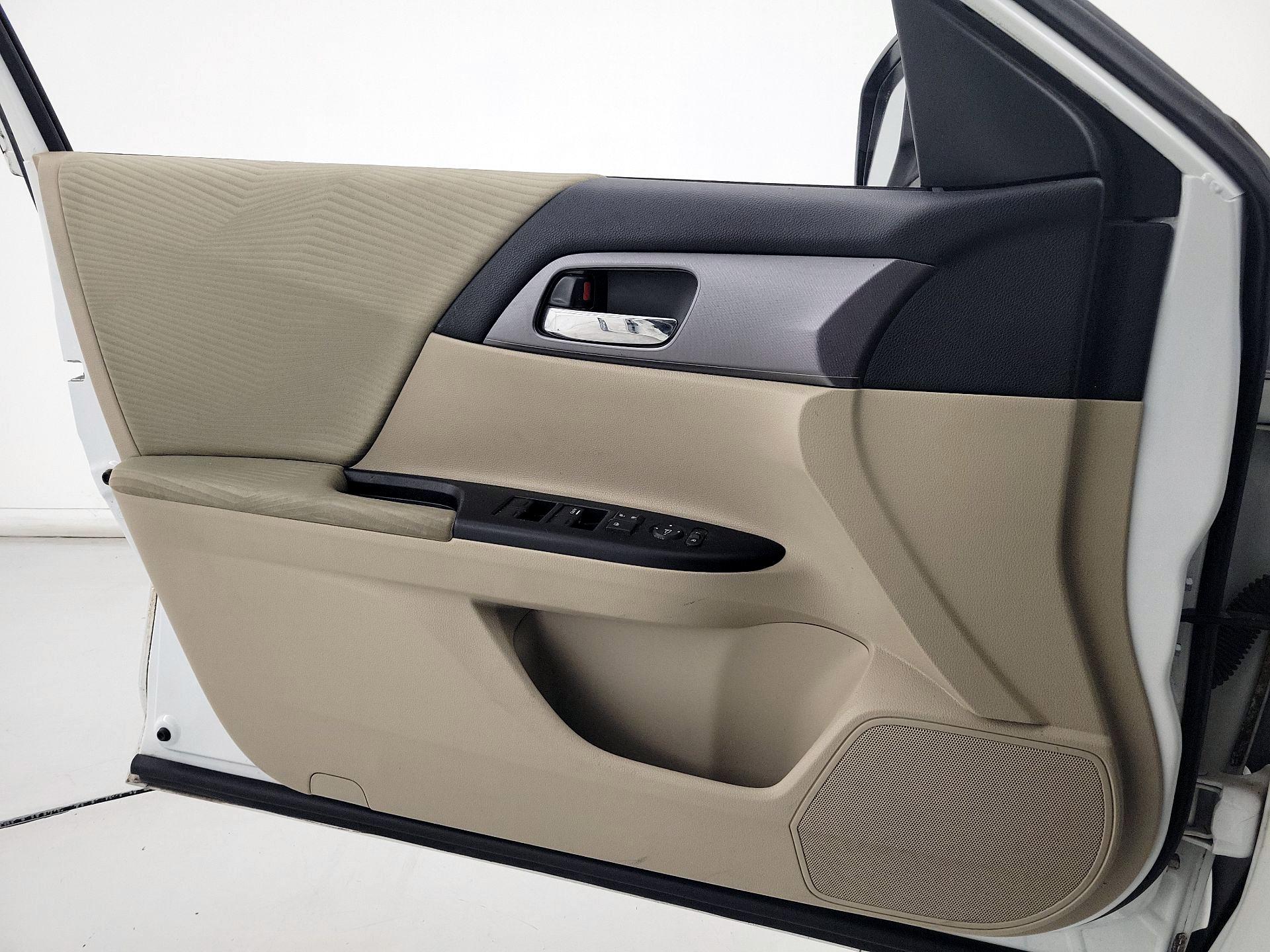 Thumbnail: 2015 Honda Accord - 12