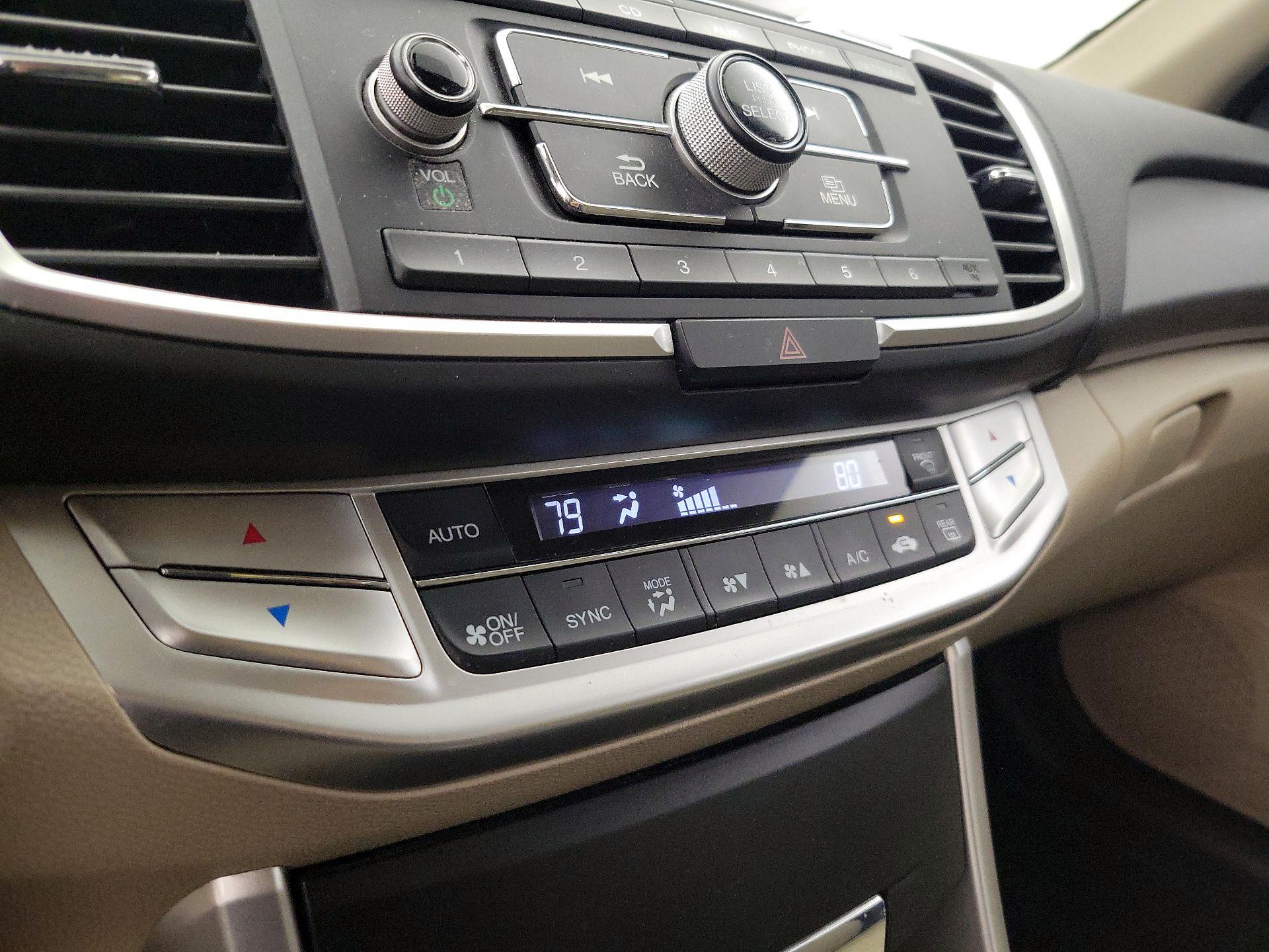 Thumbnail: 2015 Honda Accord - 16