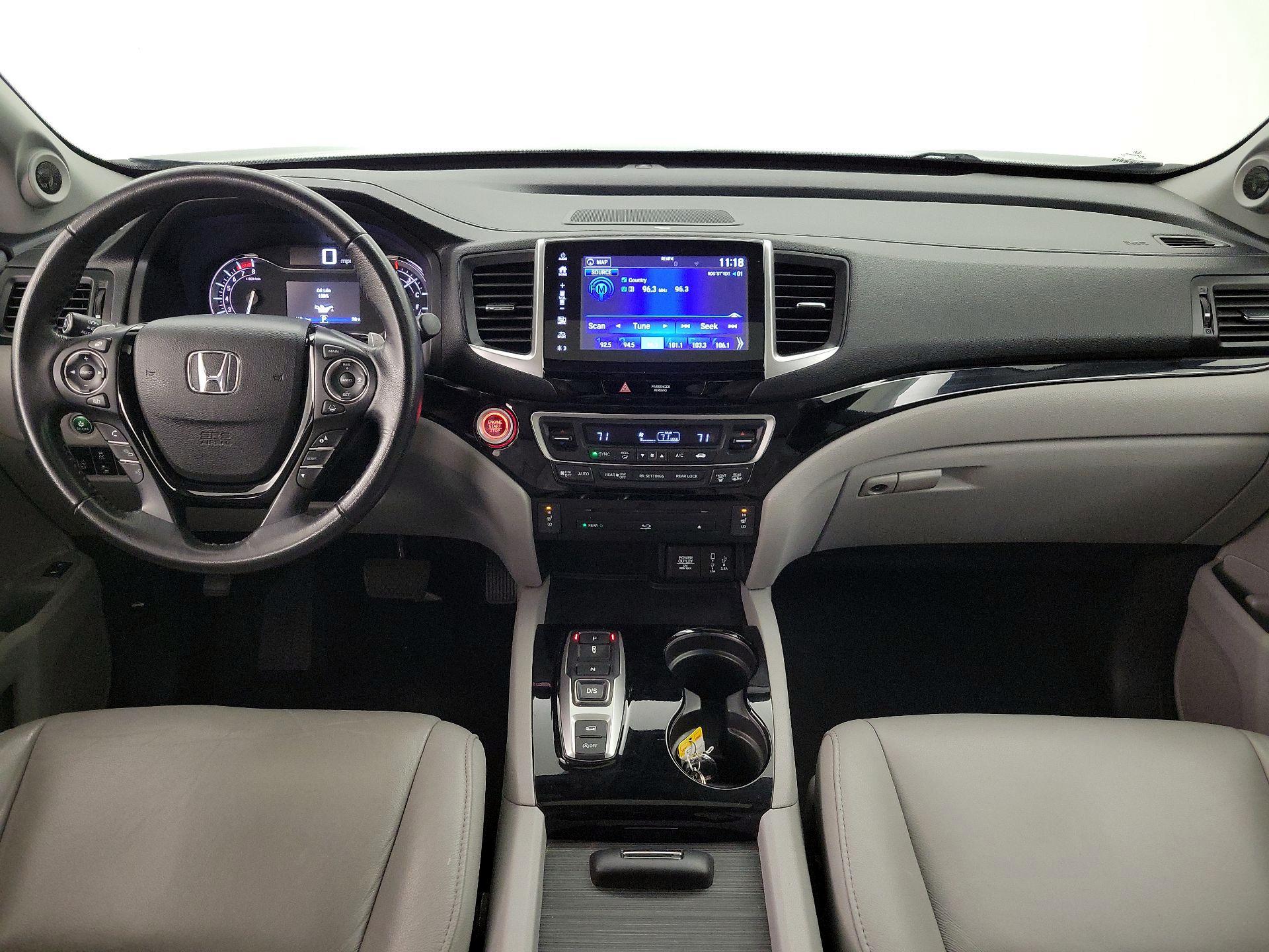 Thumbnail: 2018 Honda Pilot - 9