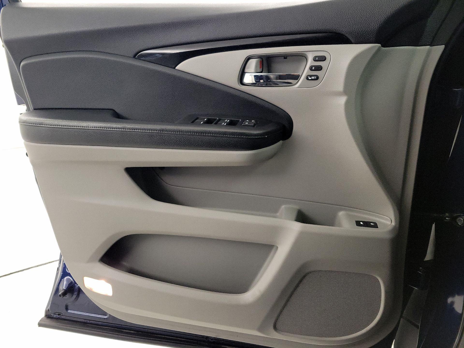 Thumbnail: 2018 Honda Pilot - 12