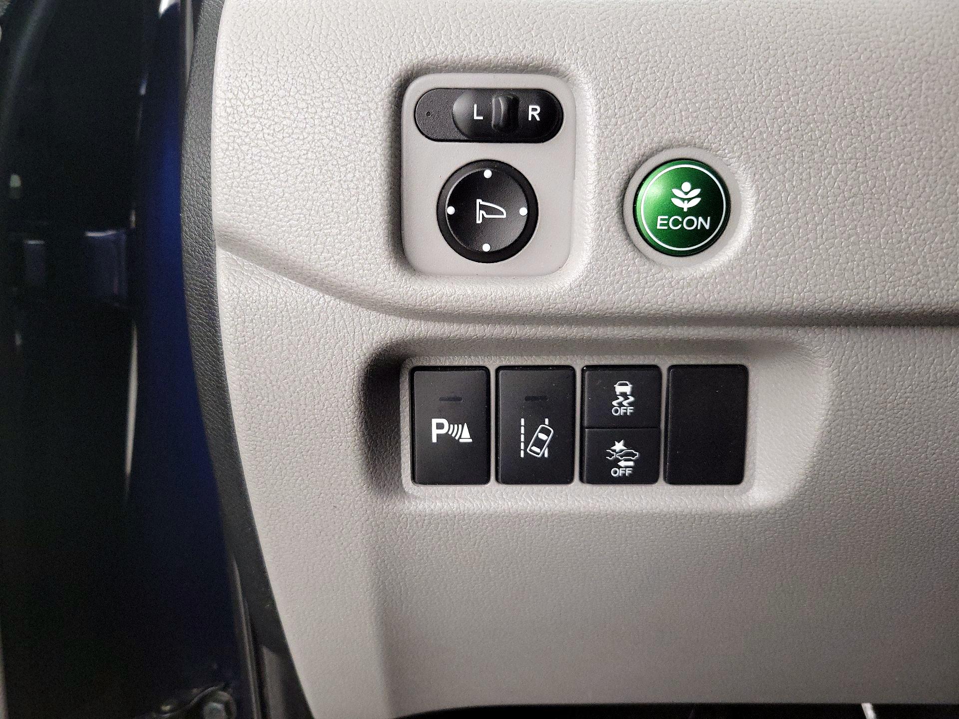 Thumbnail: 2018 Honda Pilot - 13