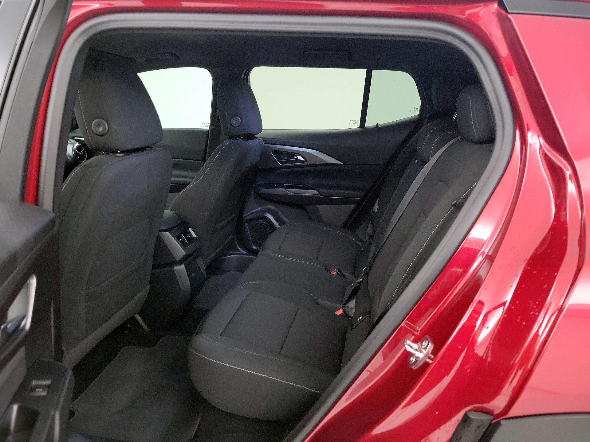 Thumbnail: 2025 Chevrolet Equinox - 18