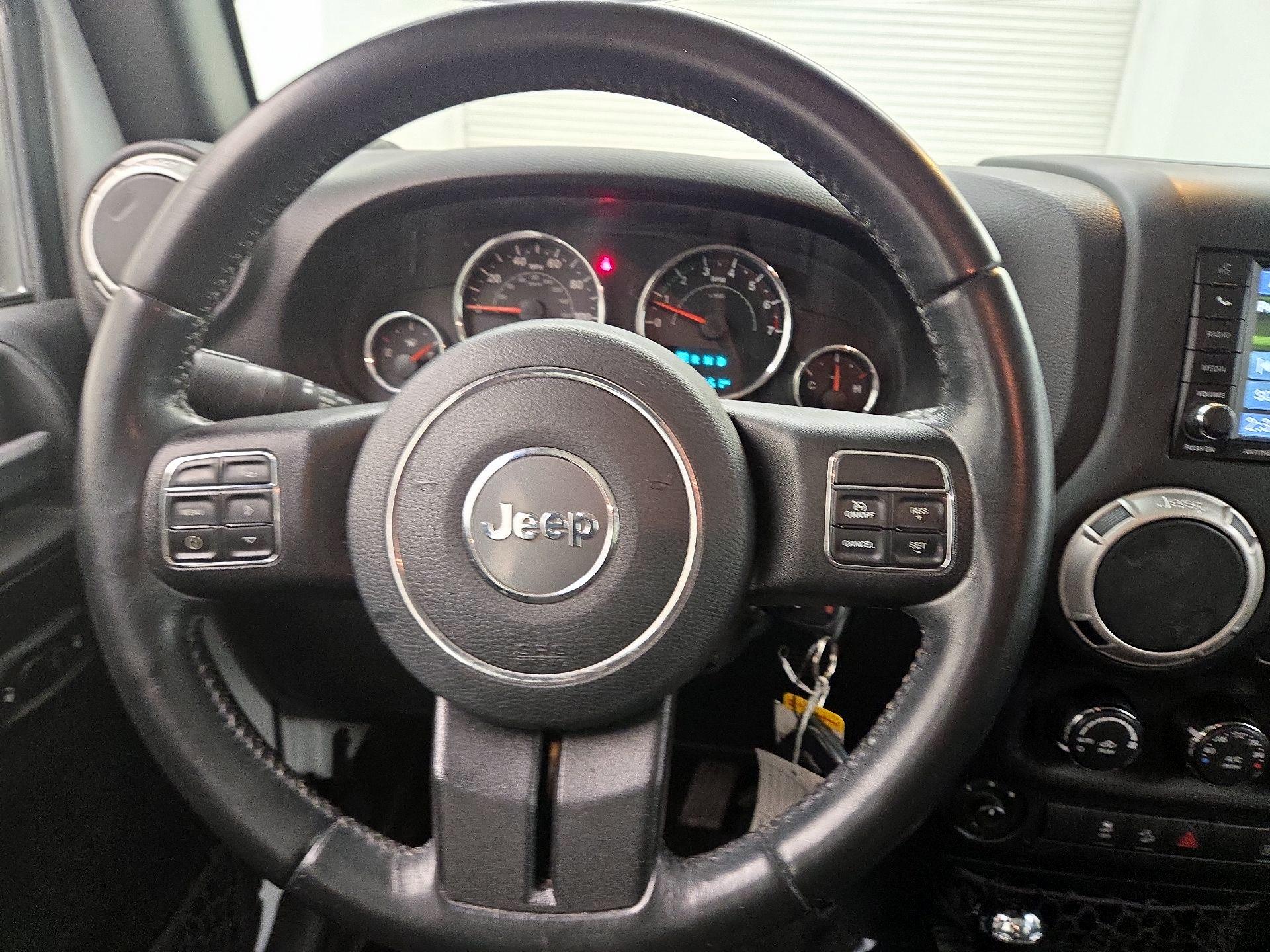 Thumbnail: 2017 Jeep Wrangler - 10