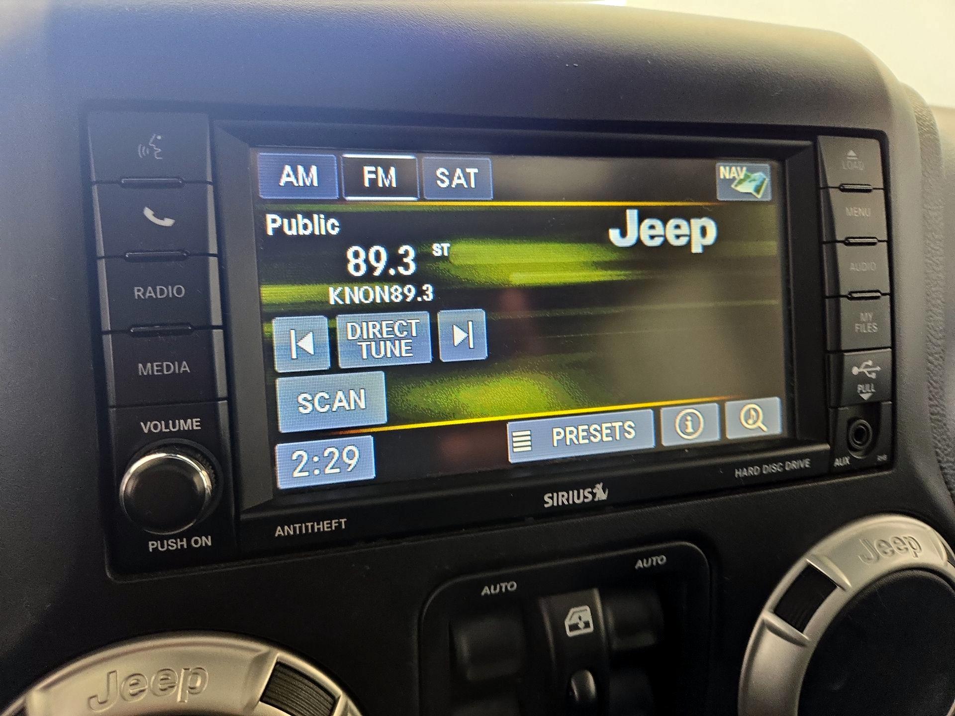 Thumbnail: 2017 Jeep Wrangler - 14