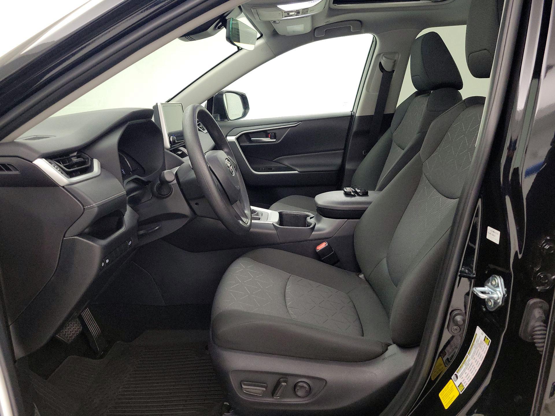 Thumbnail: 2025 Toyota RAV4 - 11