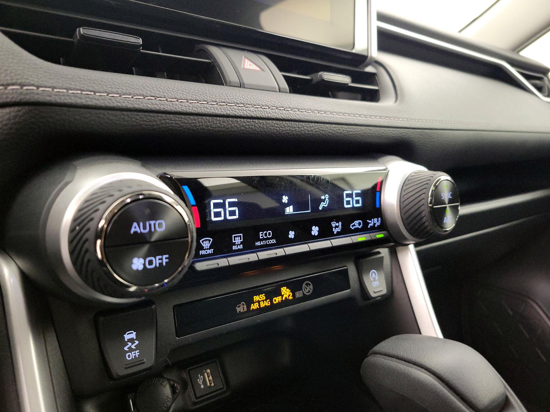 Thumbnail: 2025 Toyota RAV4 - 16