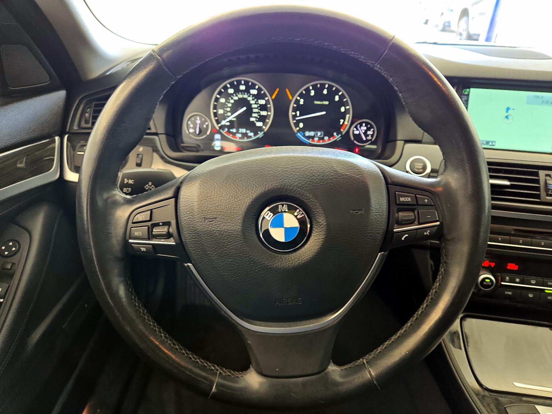 Thumbnail: 2014 BMW 5 Series - 10