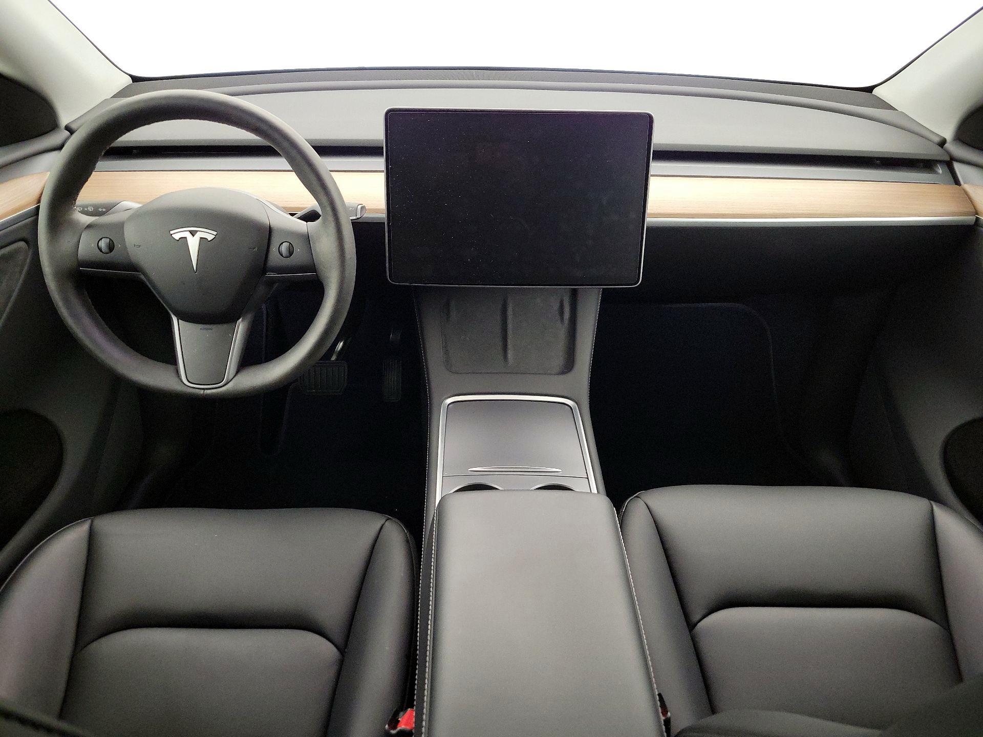 Thumbnail: 2025 Tesla Model Y - 9