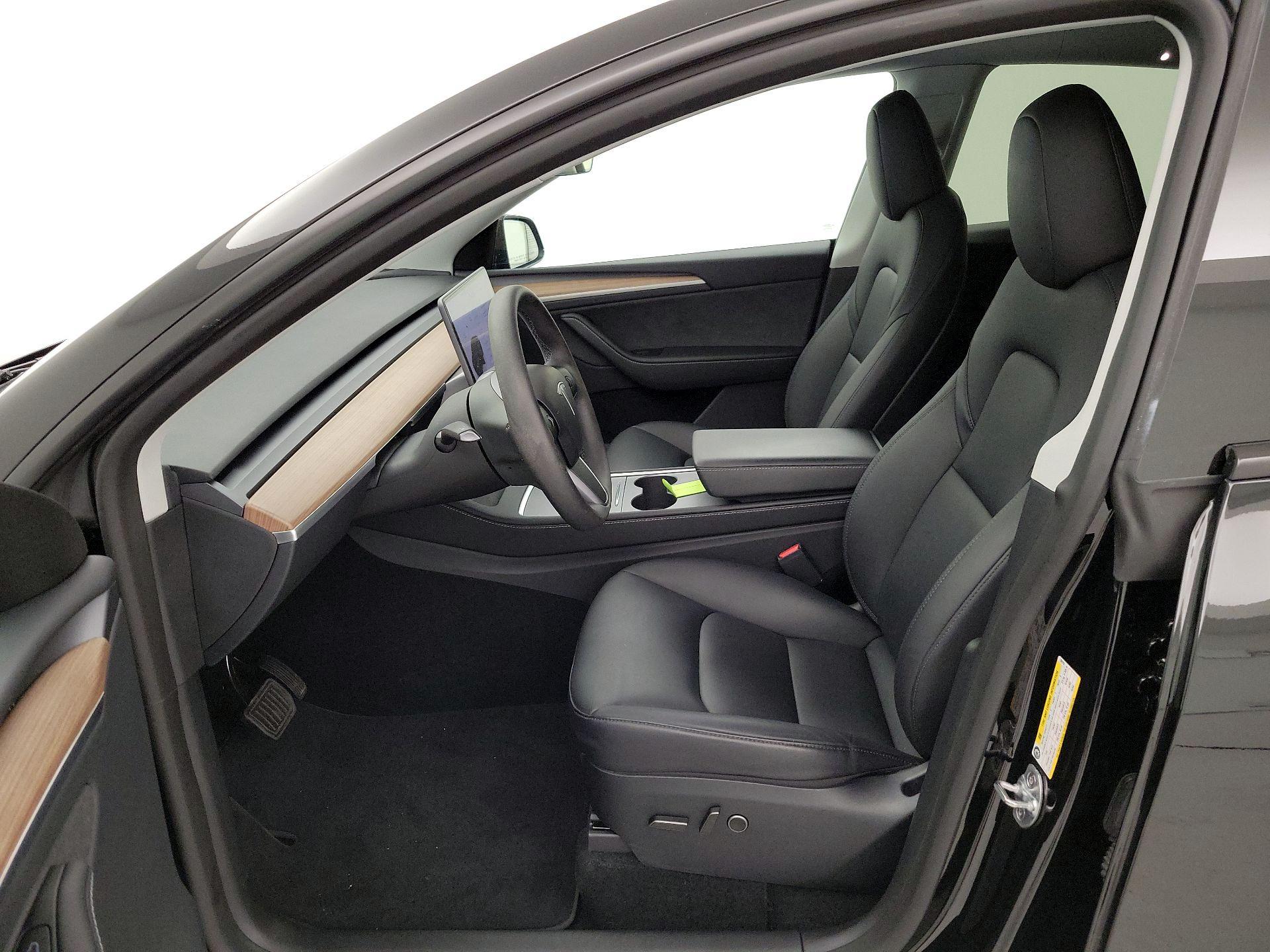 Thumbnail: 2025 Tesla Model Y - 11