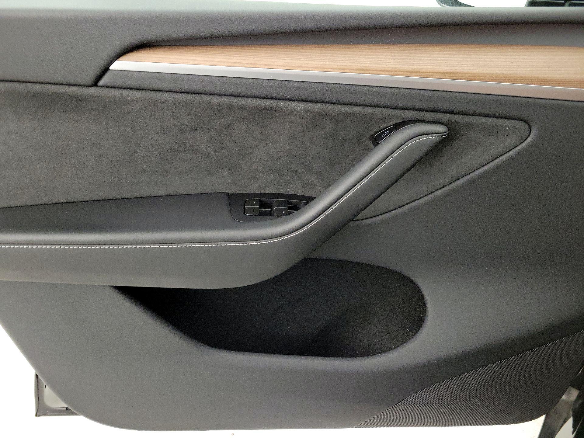 Thumbnail: 2025 Tesla Model Y - 12