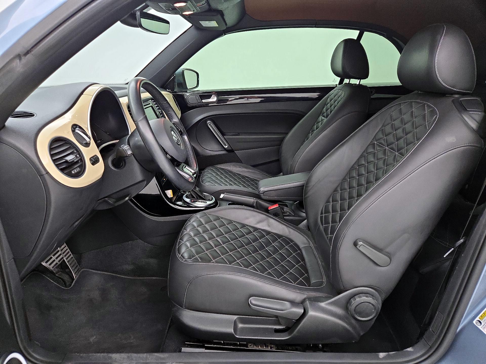 Thumbnail: 2019 Volkswagen Beetle - 11