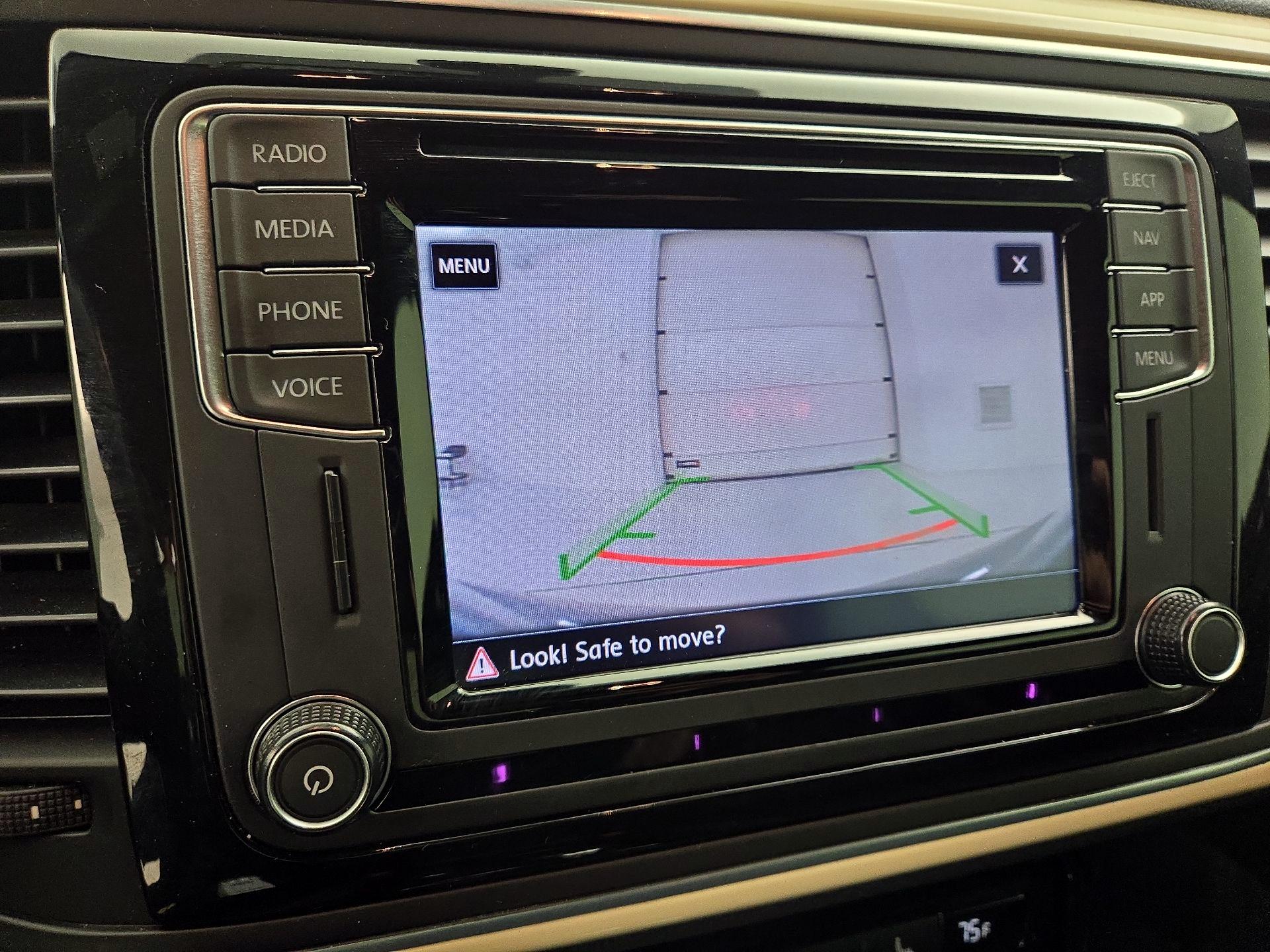 Thumbnail: 2019 Volkswagen Beetle - 15